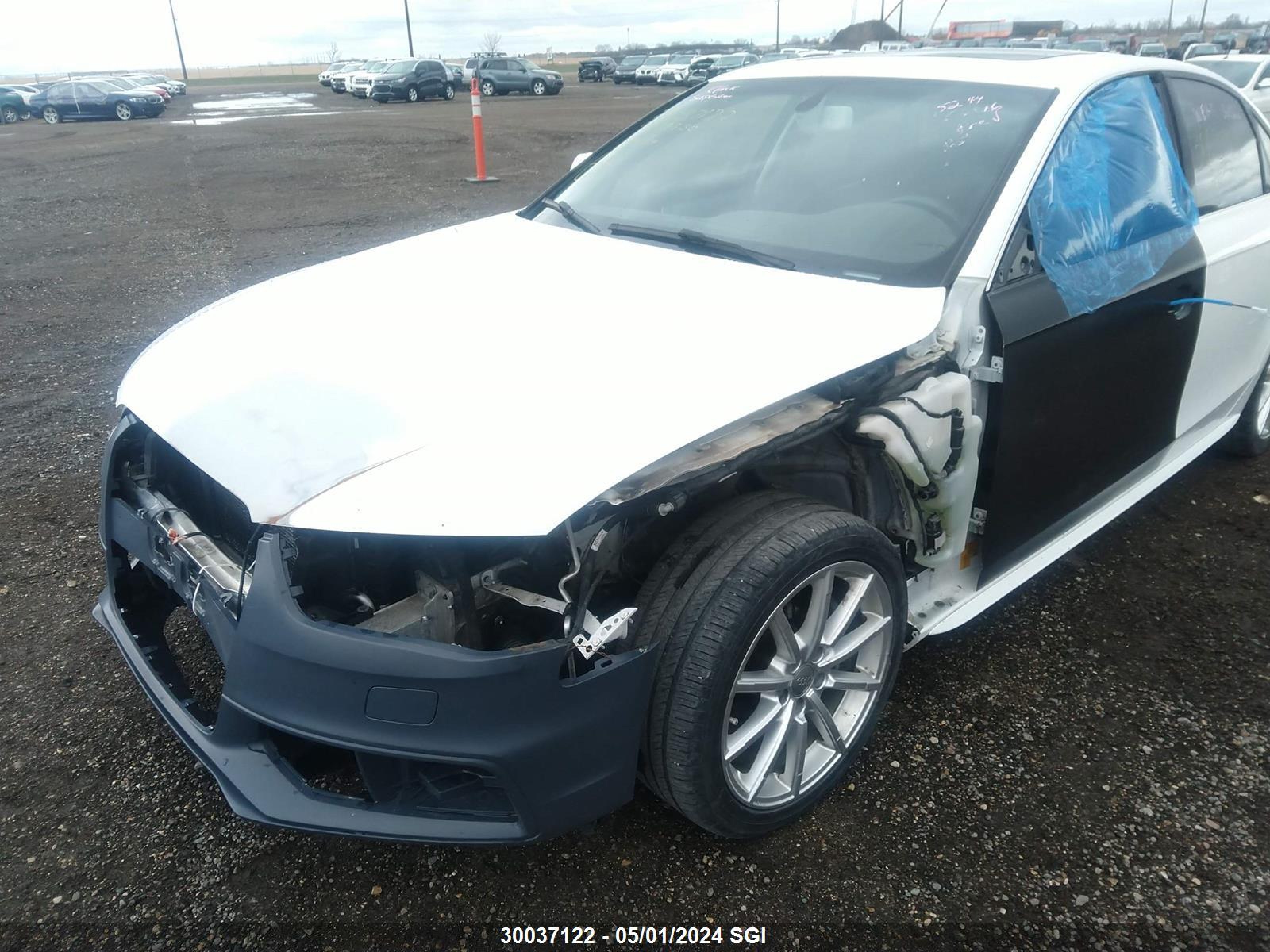 Photo 5 VIN: WAUFFCFL9FN038850 - AUDI A4 