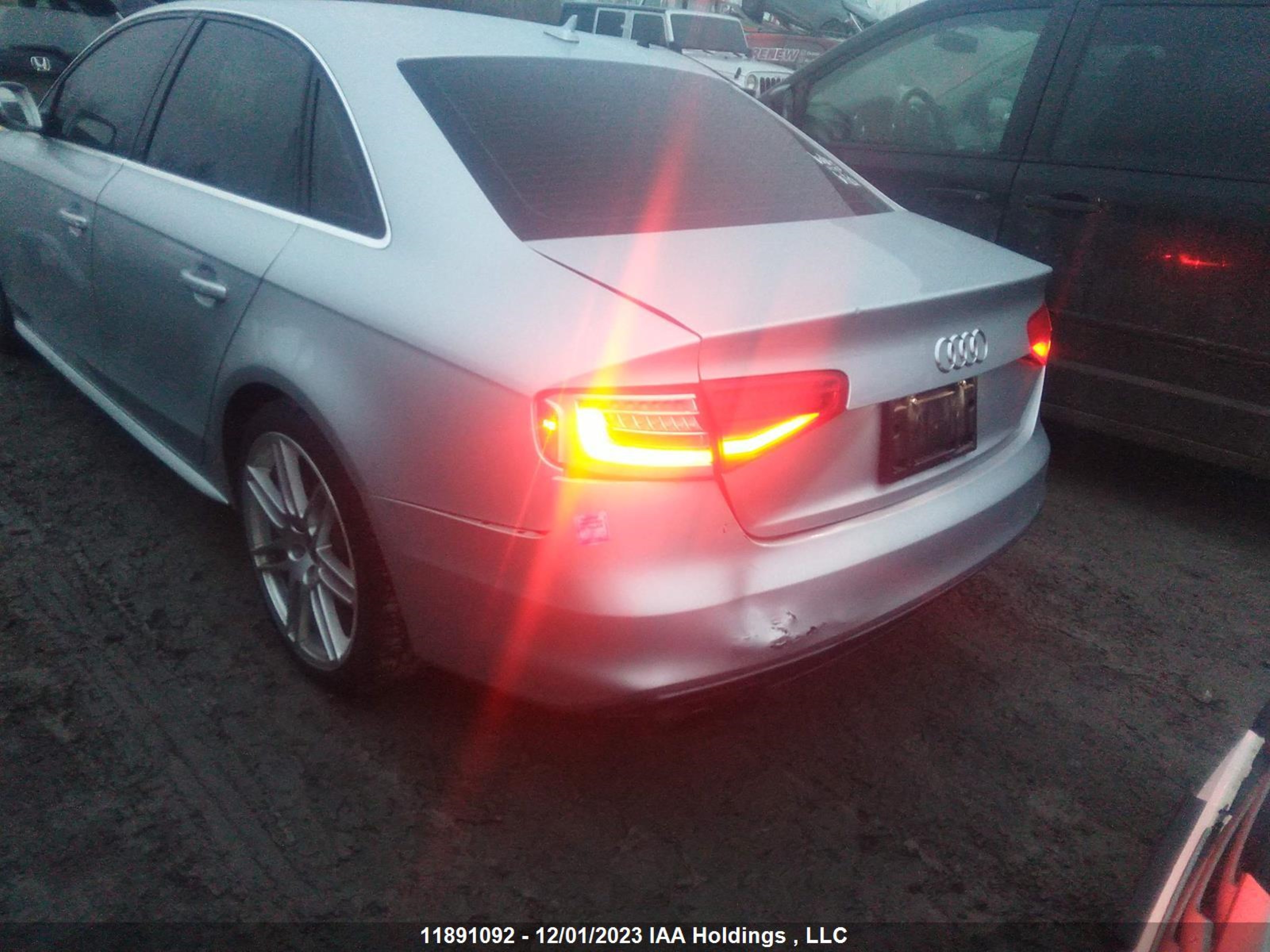 Photo 5 VIN: WAUFFCFLXDA173081 - AUDI A4 