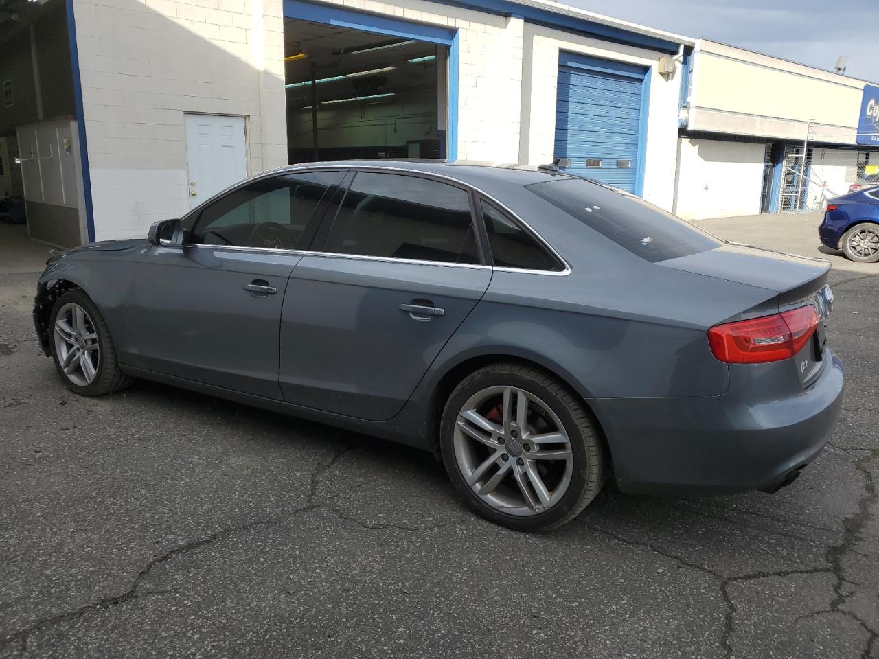 Photo 1 VIN: WAUFFCFLXDN050826 - AUDI A4 