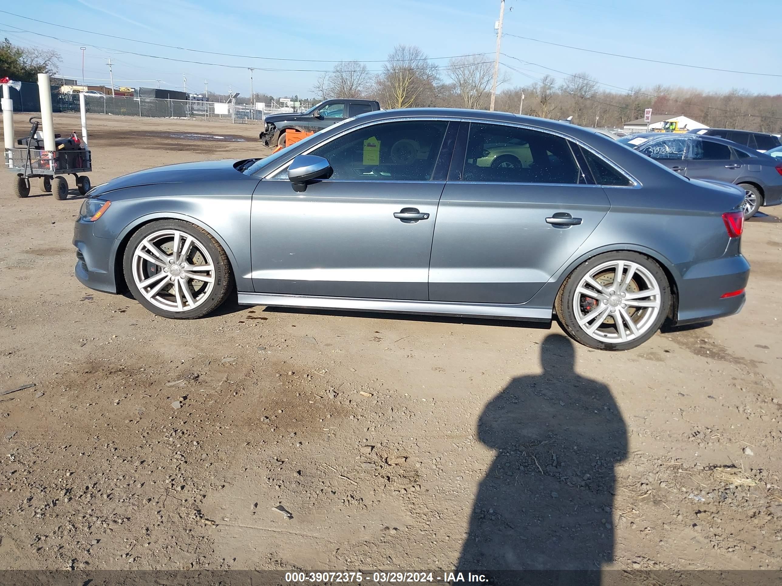 Photo 13 VIN: WAUFFGFF0F1068862 - AUDI S3 