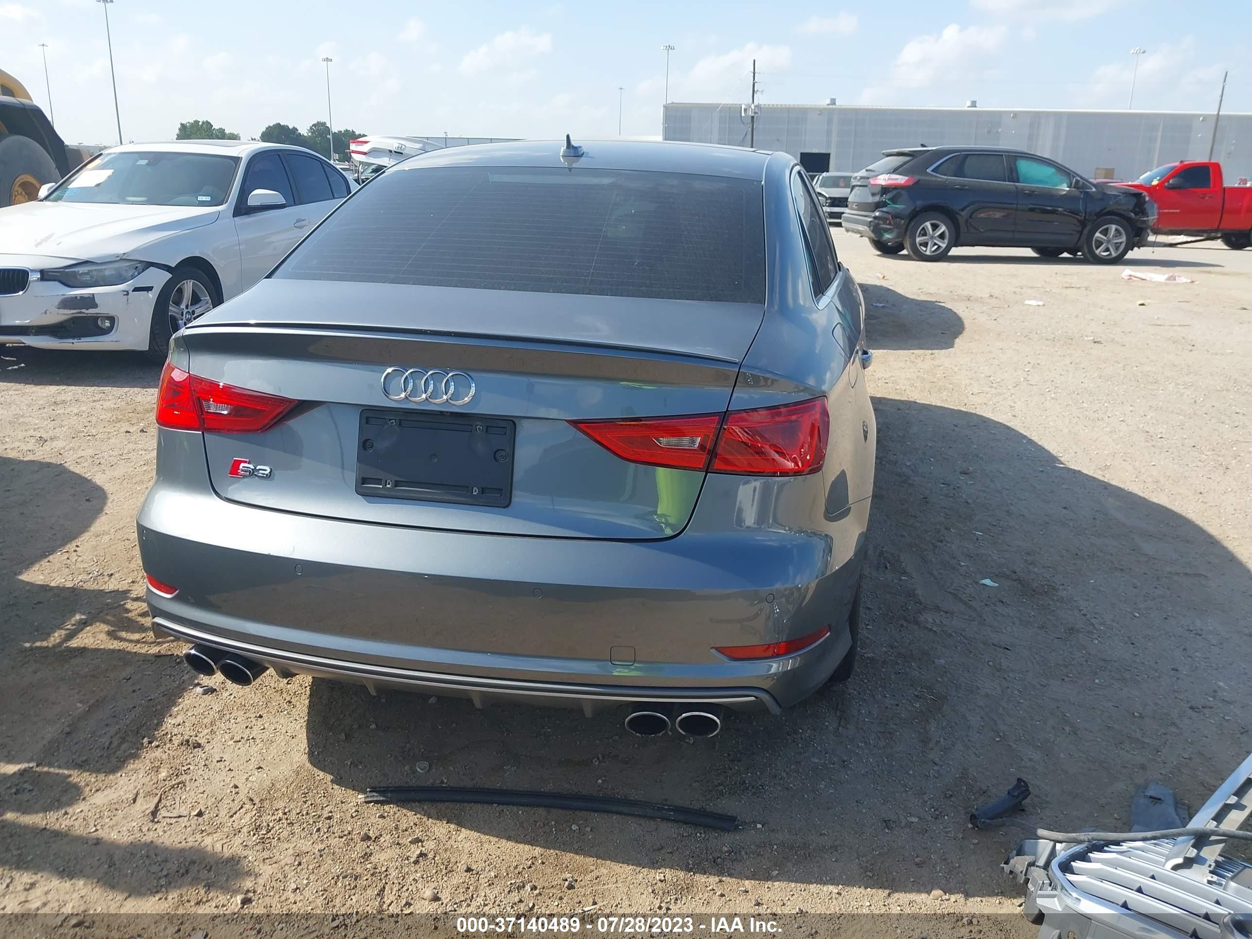 Photo 16 VIN: WAUFFGFF4F1118002 - AUDI S3 