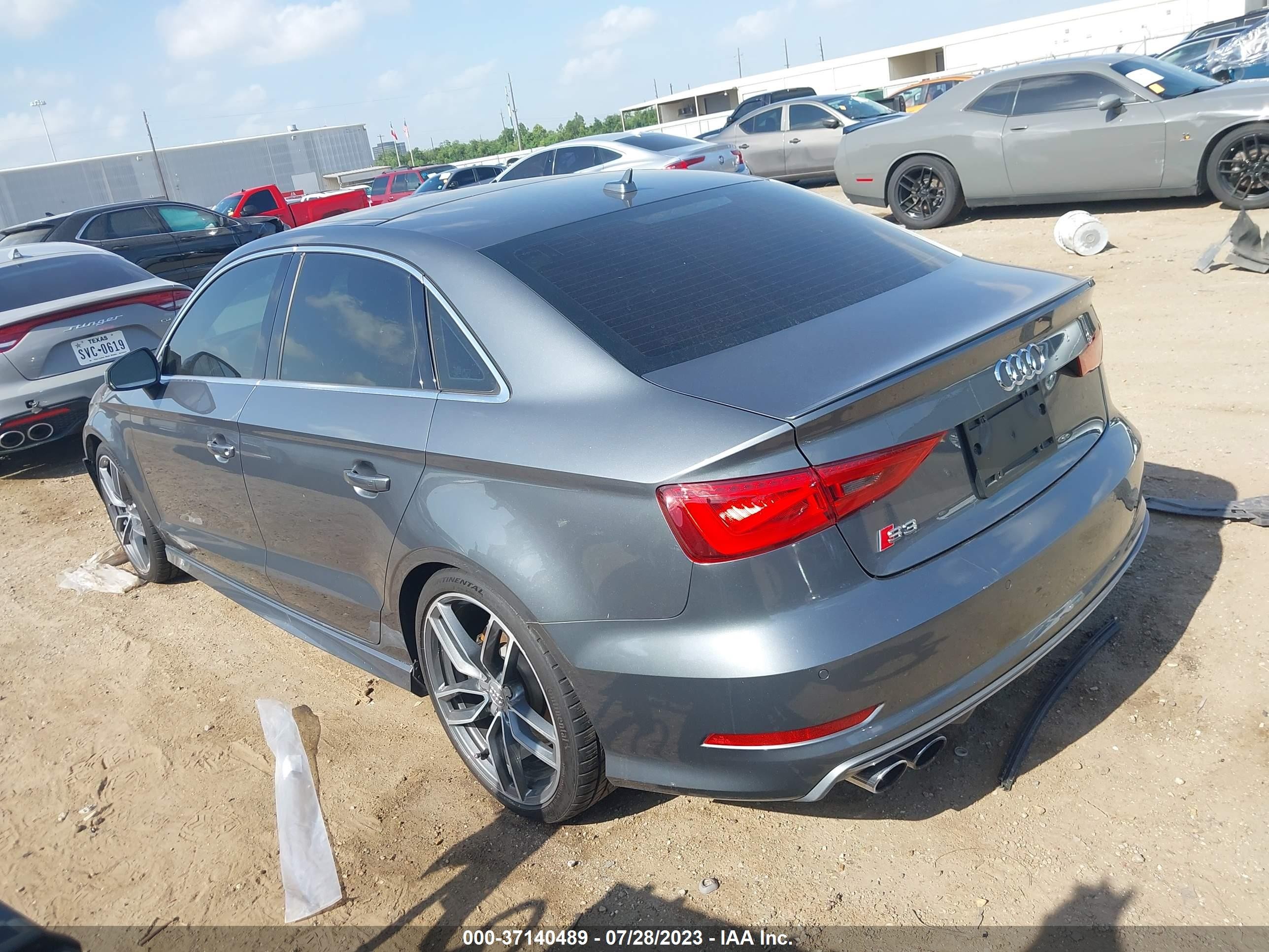 Photo 2 VIN: WAUFFGFF4F1118002 - AUDI S3 