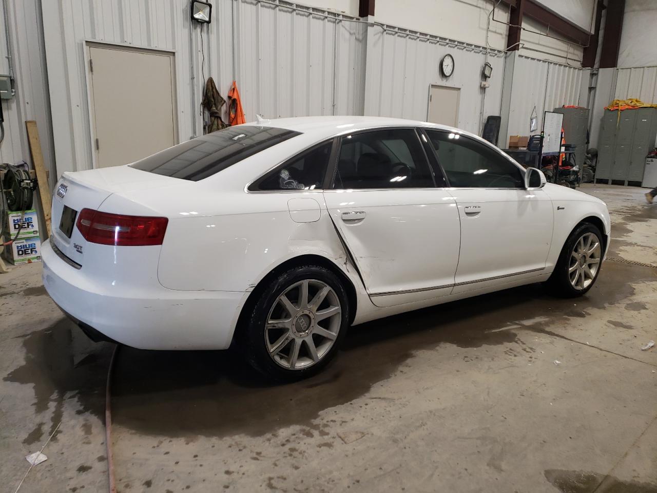 Photo 2 VIN: WAUFGAFB2AN057919 - AUDI A6 