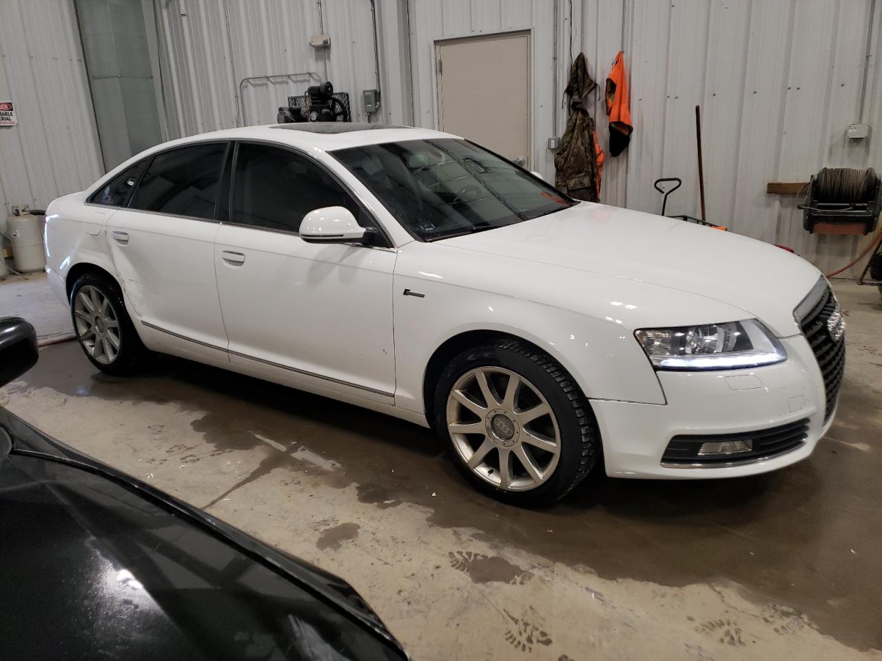 Photo 3 VIN: WAUFGAFB2AN057919 - AUDI A6 