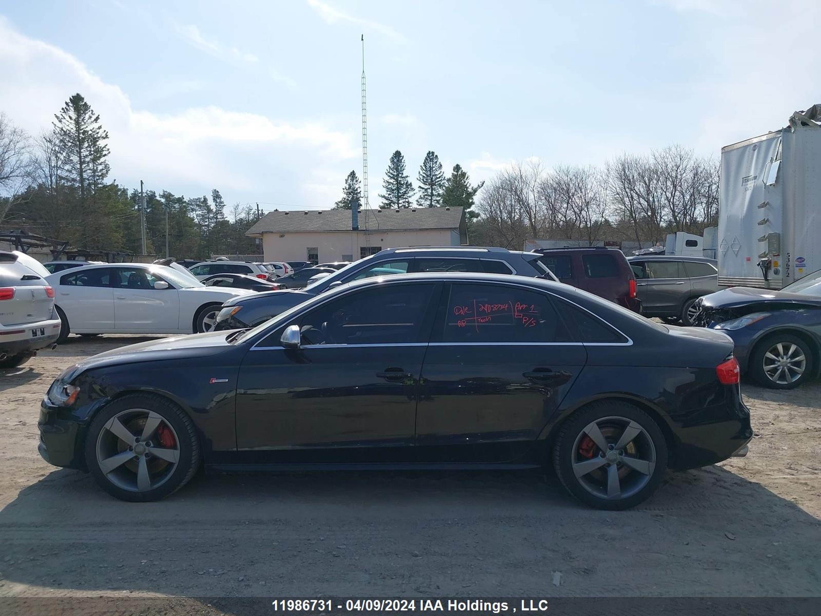 Photo 13 VIN: WAUFGCFL0EA065793 - AUDI S4 