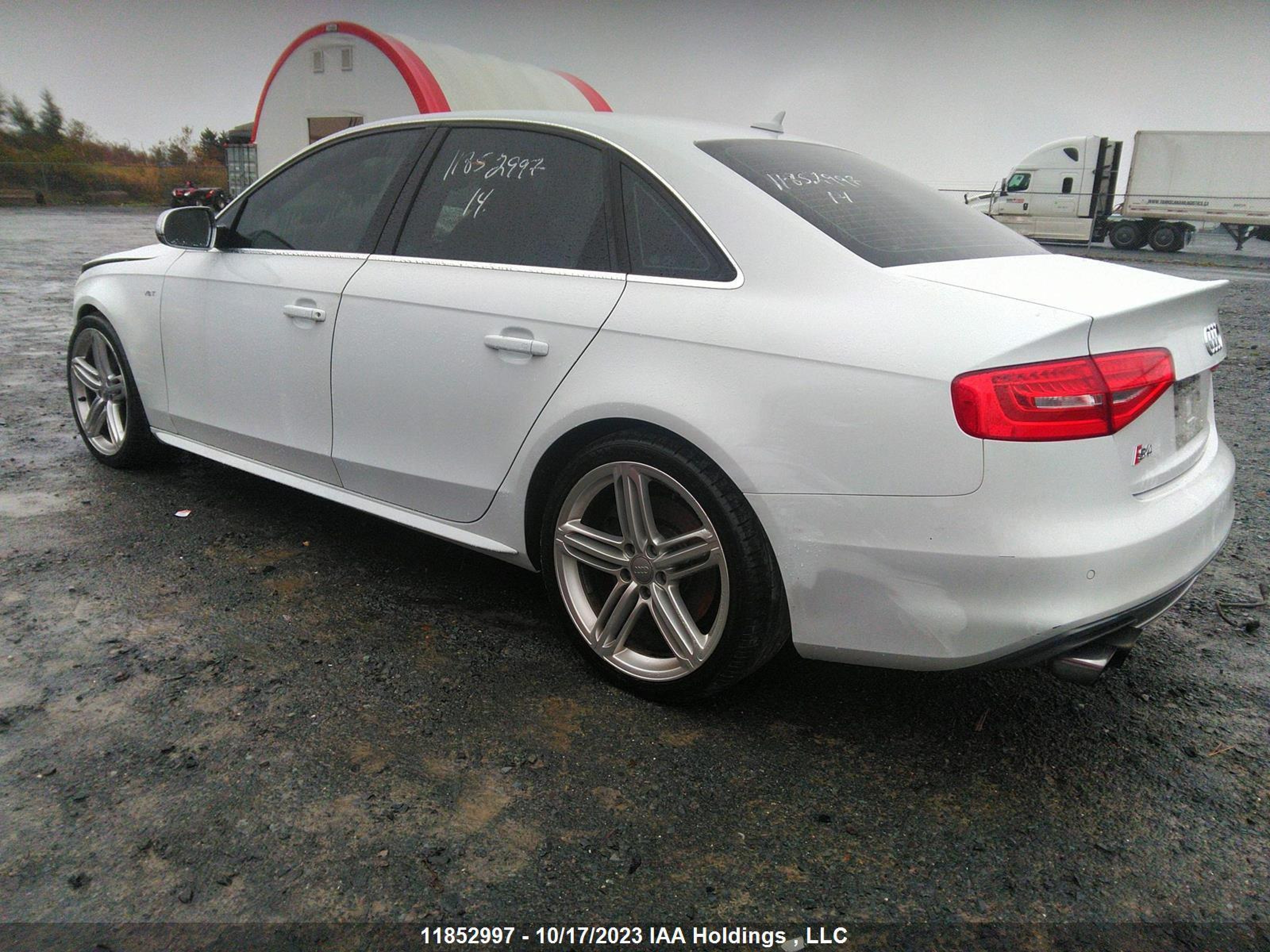 Photo 2 VIN: WAUFGCFL4EA112646 - AUDI S4 