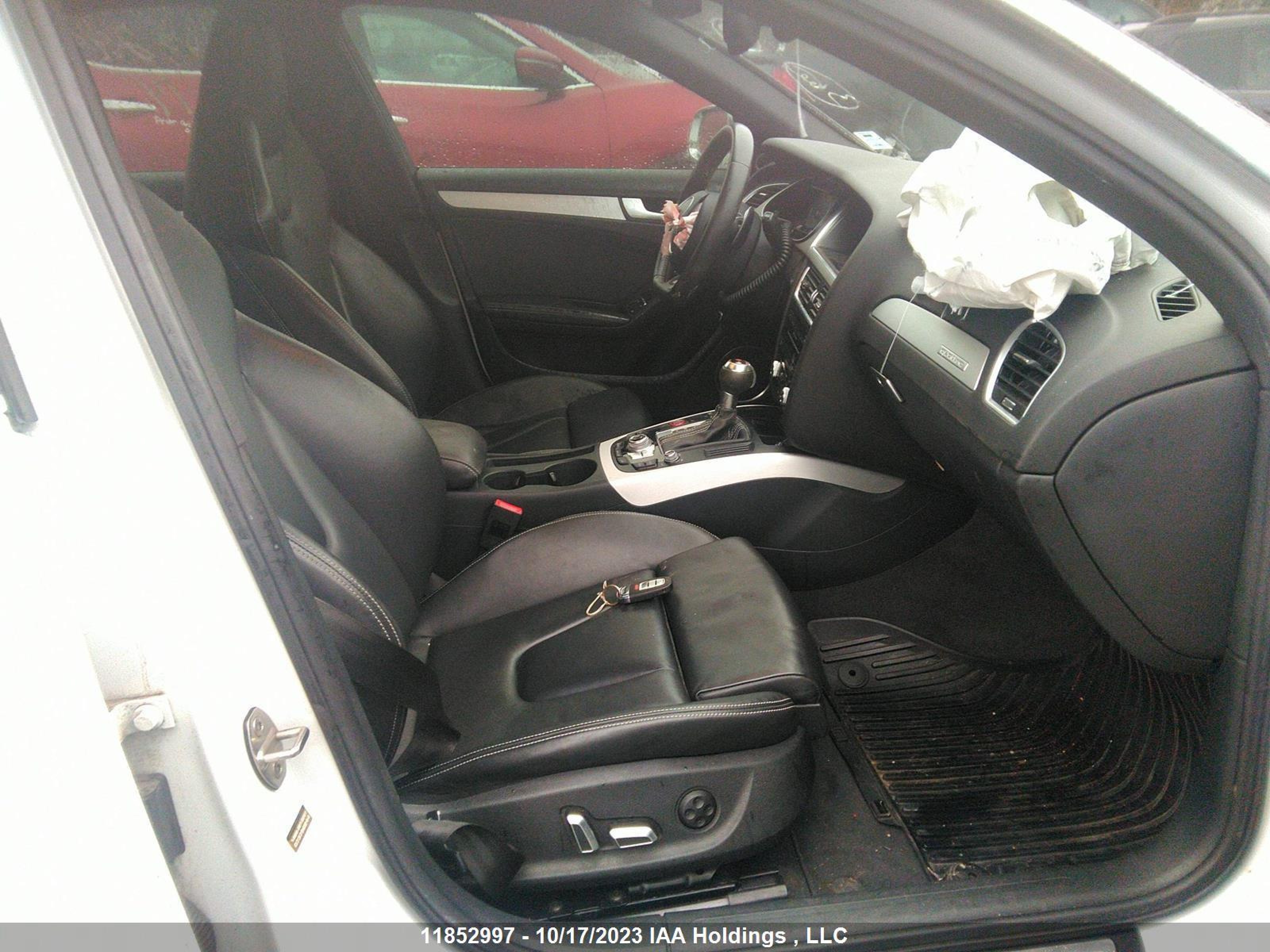 Photo 4 VIN: WAUFGCFL4EA112646 - AUDI S4 