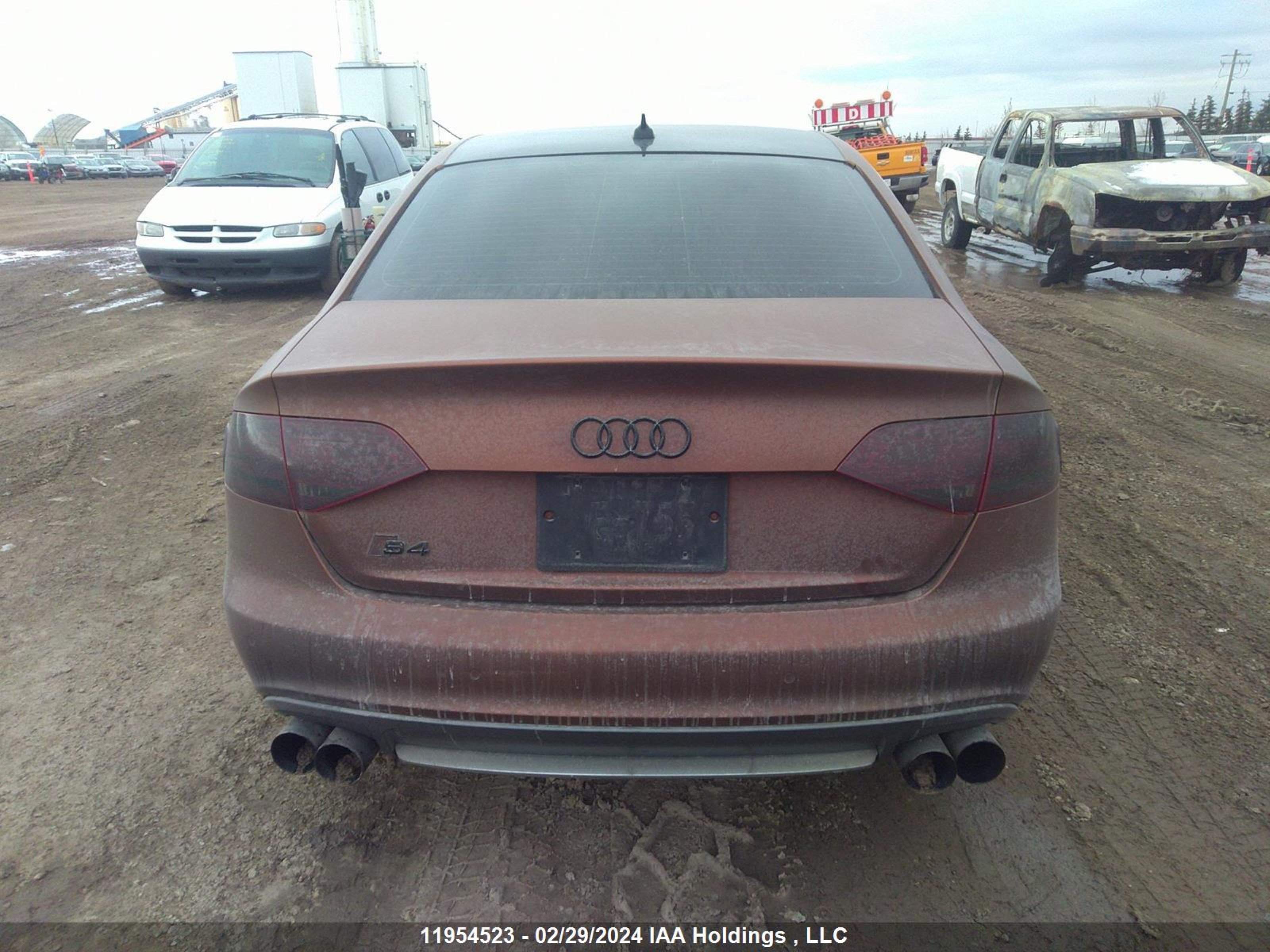 Photo 15 VIN: WAUFGCFL9BA003031 - AUDI S4 