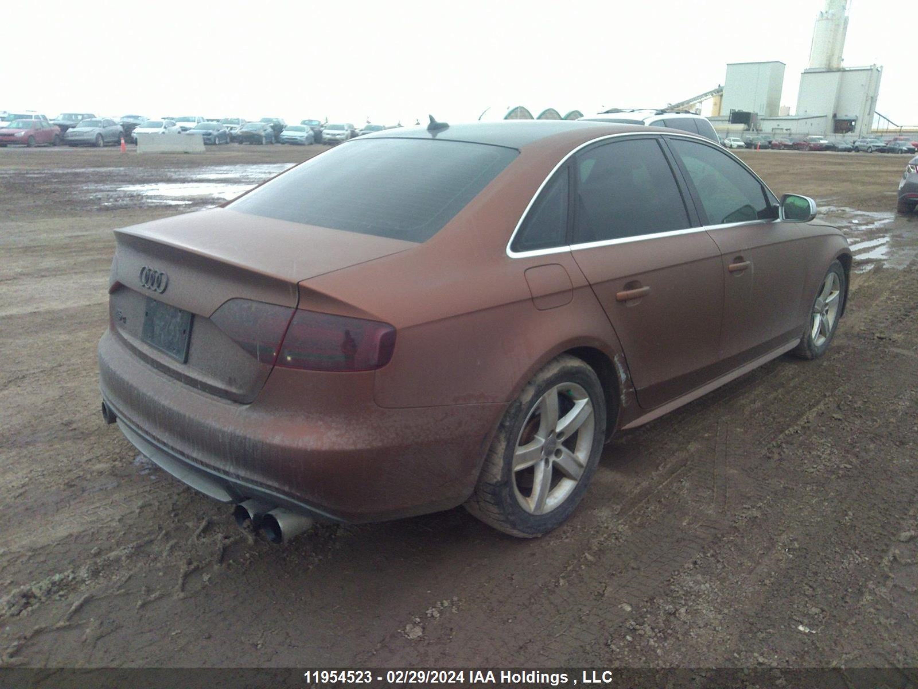 Photo 3 VIN: WAUFGCFL9BA003031 - AUDI S4 