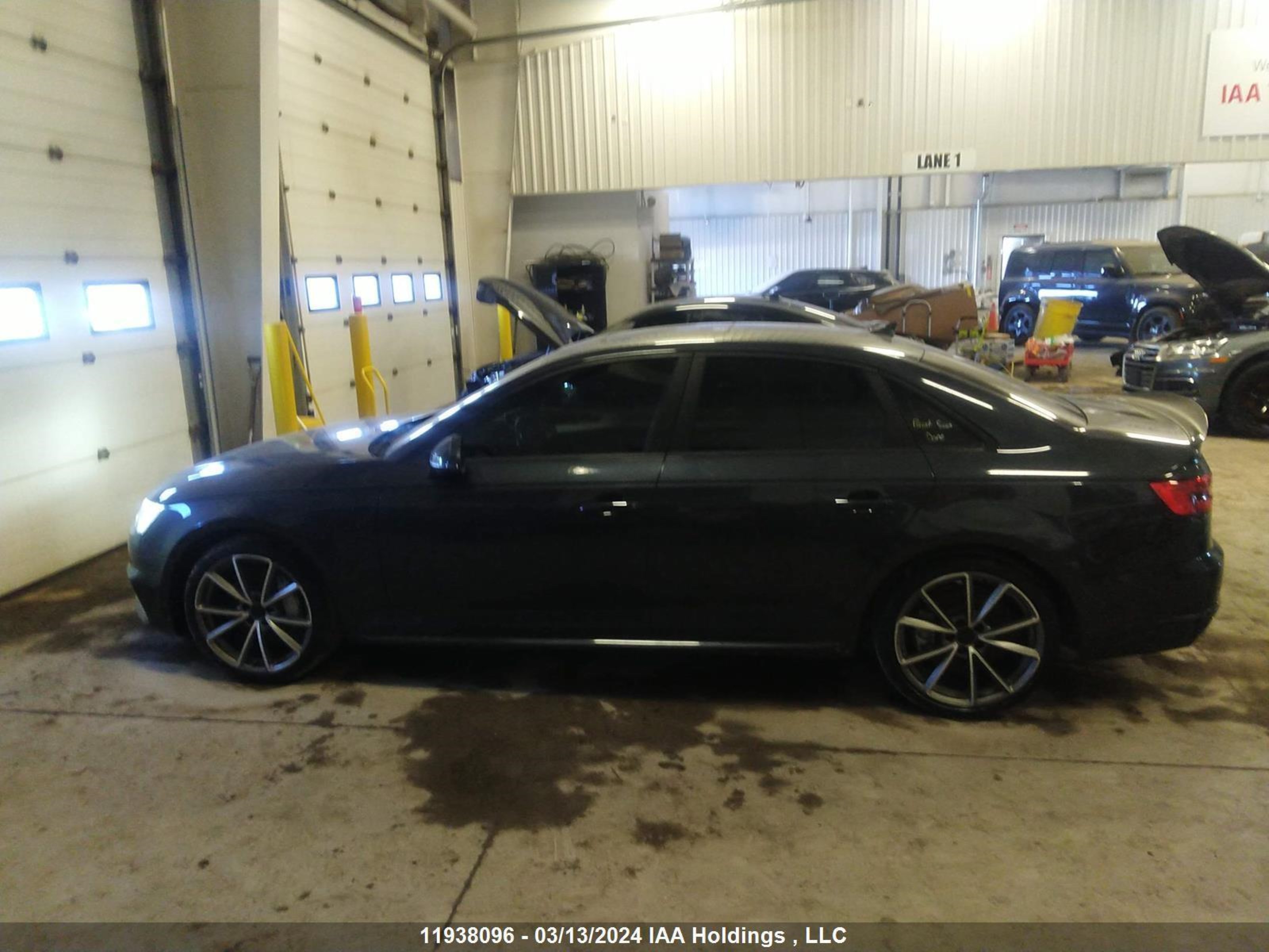 Photo 13 VIN: WAUFNAF44HA173440 - AUDI A4 