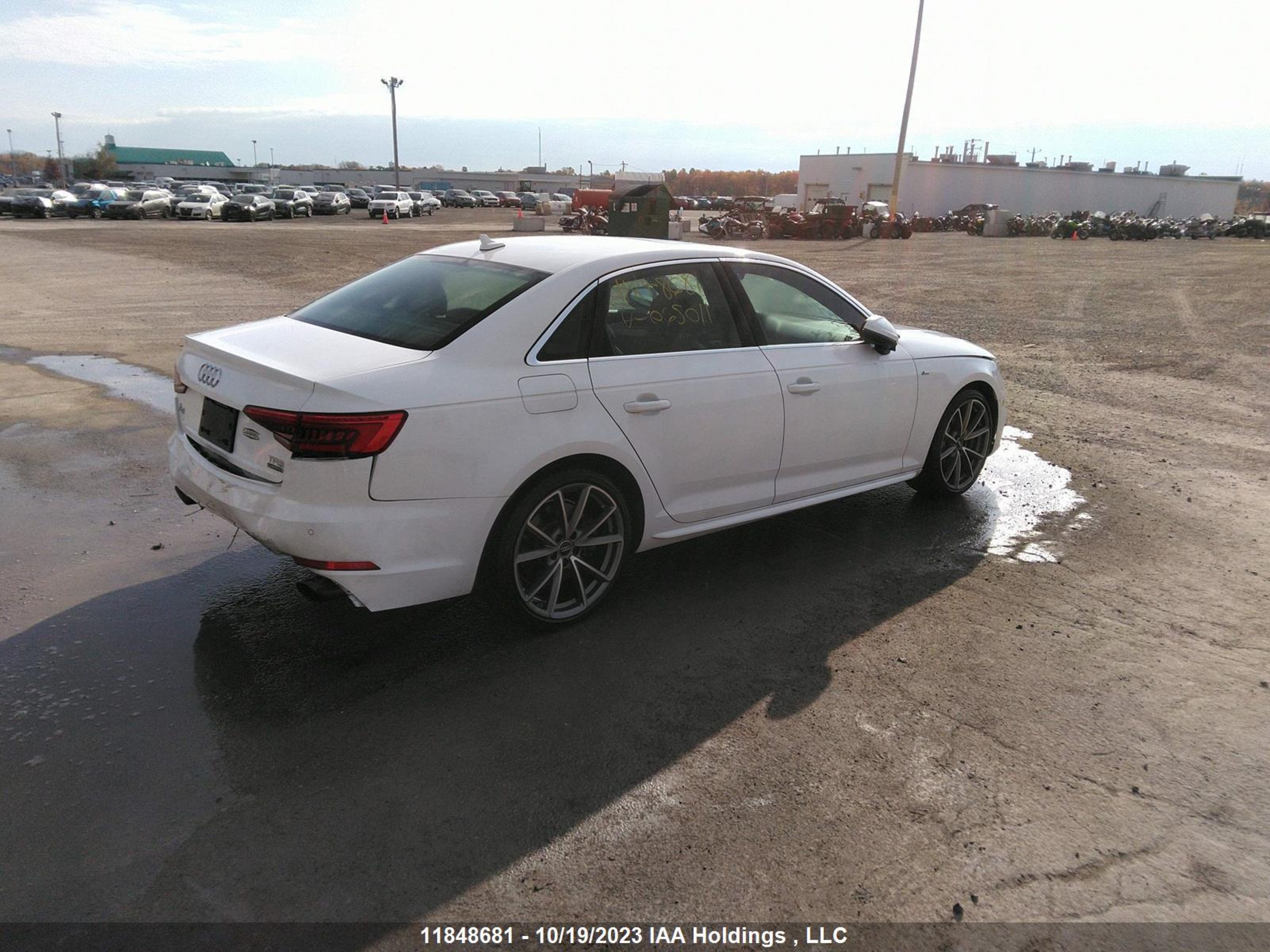 Photo 3 VIN: WAUFNAF4XHN065011 - AUDI A4 