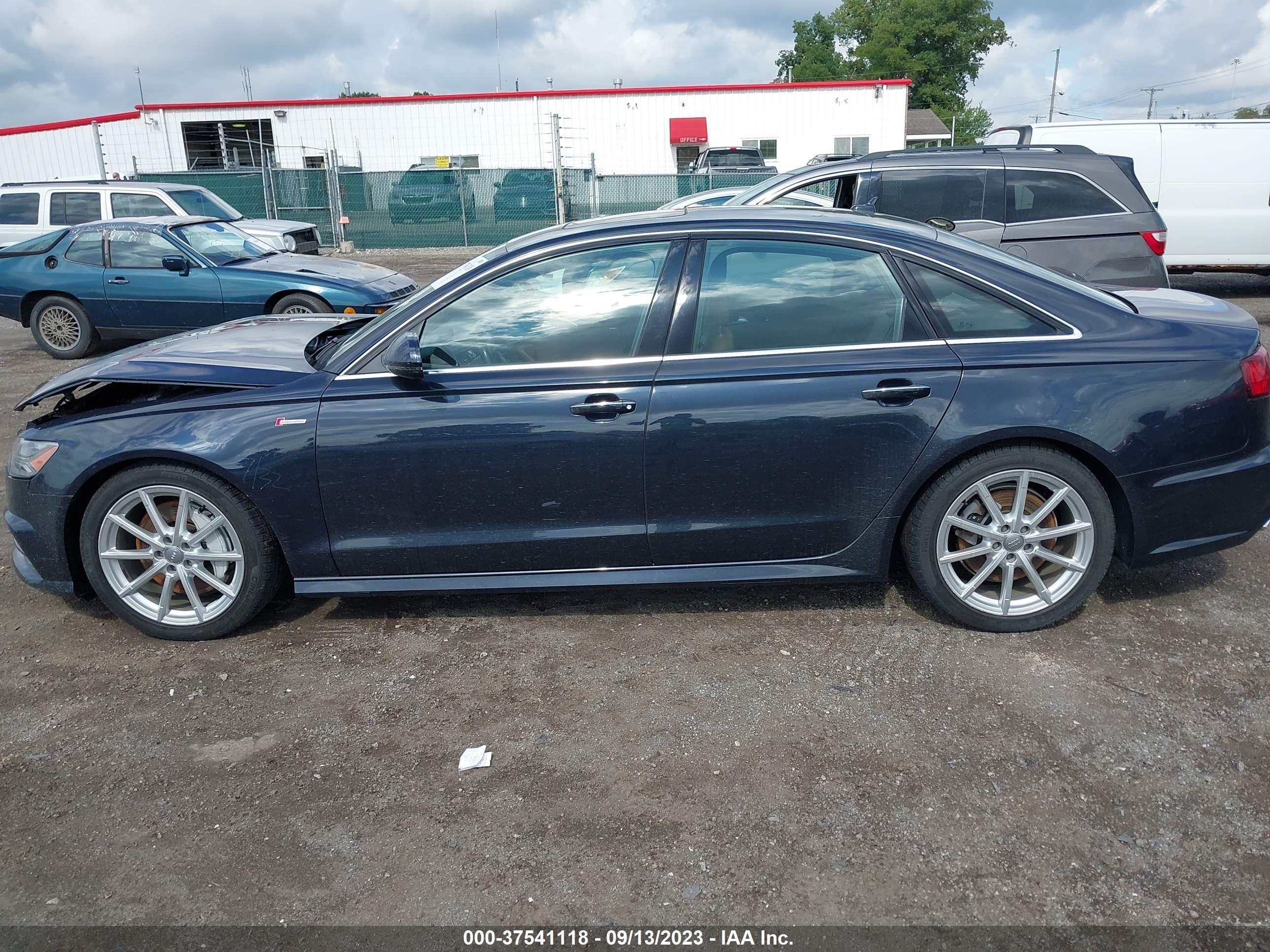 Photo 13 VIN: WAUG3AFC3JN071174 - AUDI A6 