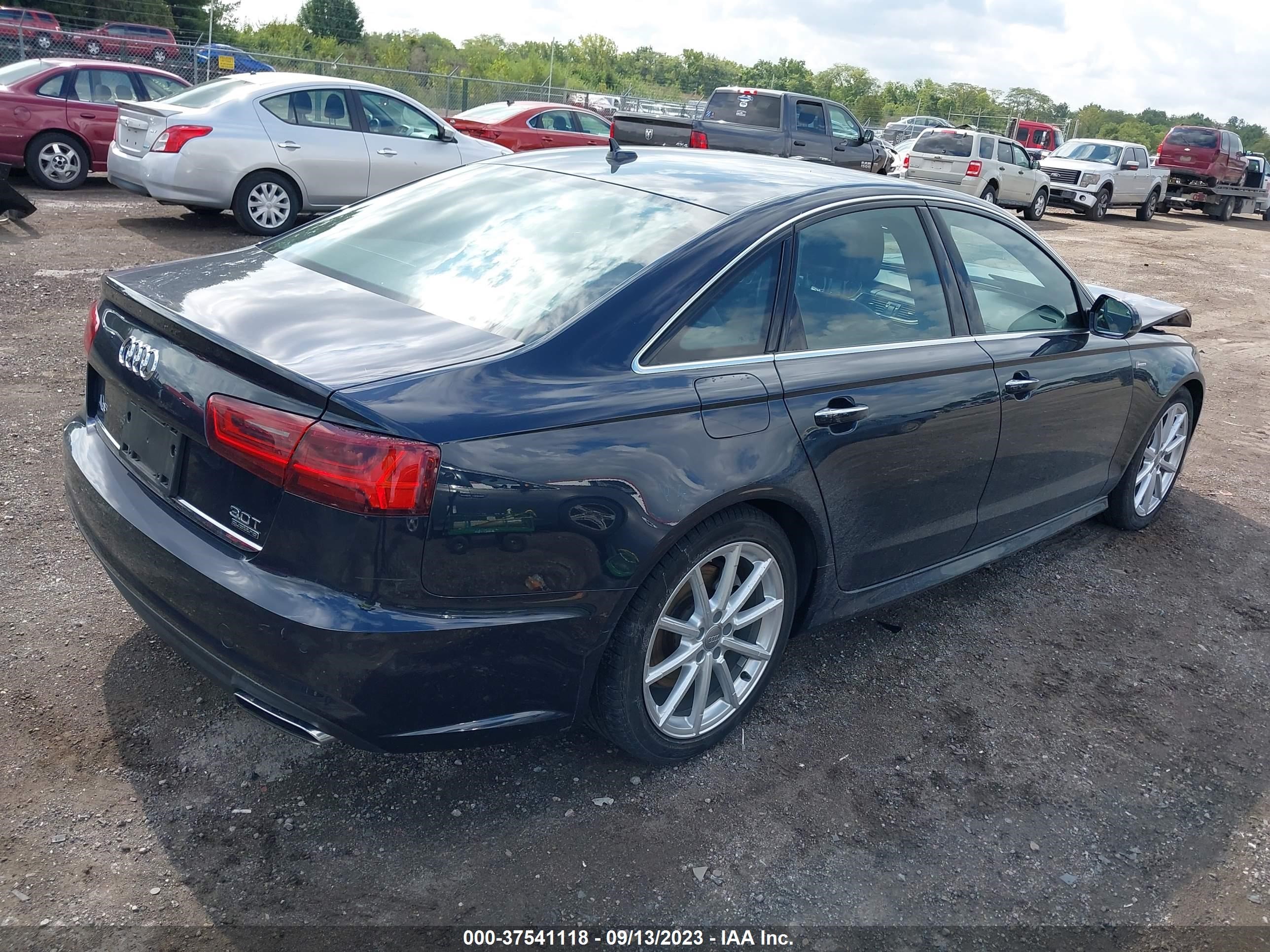 Photo 3 VIN: WAUG3AFC3JN071174 - AUDI A6 