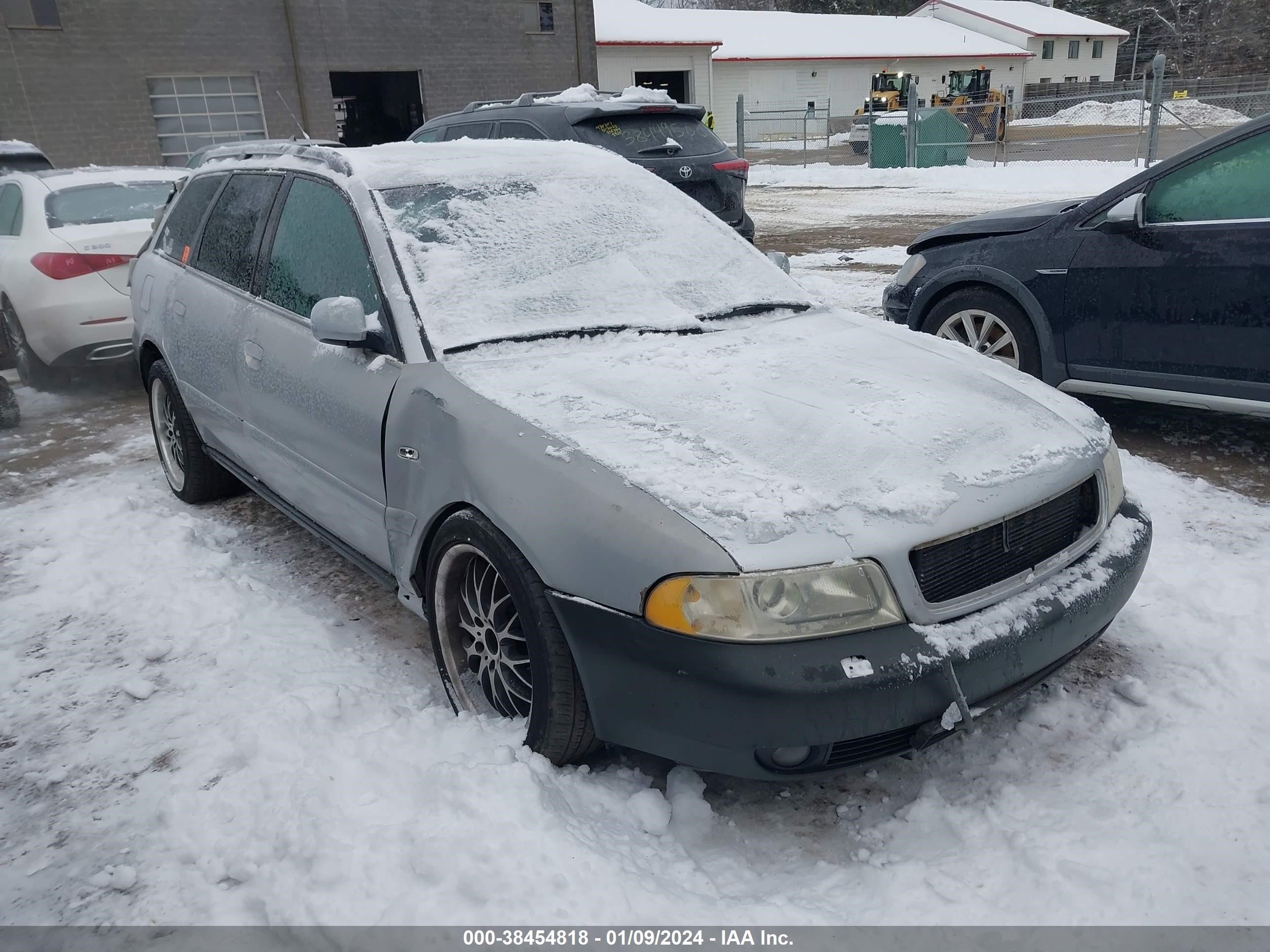 Photo 1 VIN: WAUGB28D3XA331653 - AUDI A4 