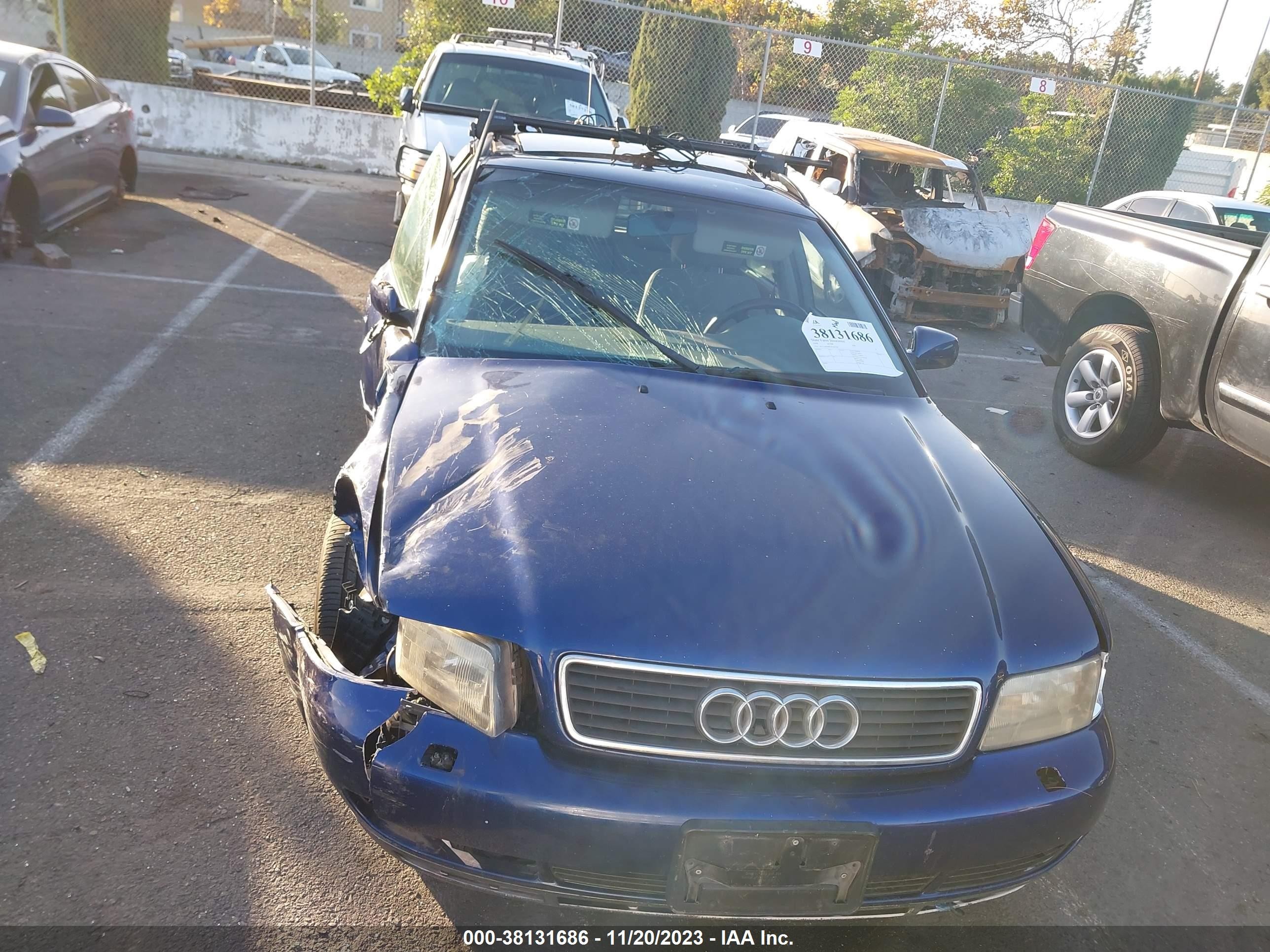 Photo 11 VIN: WAUGB28D5XA067285 - AUDI A4 