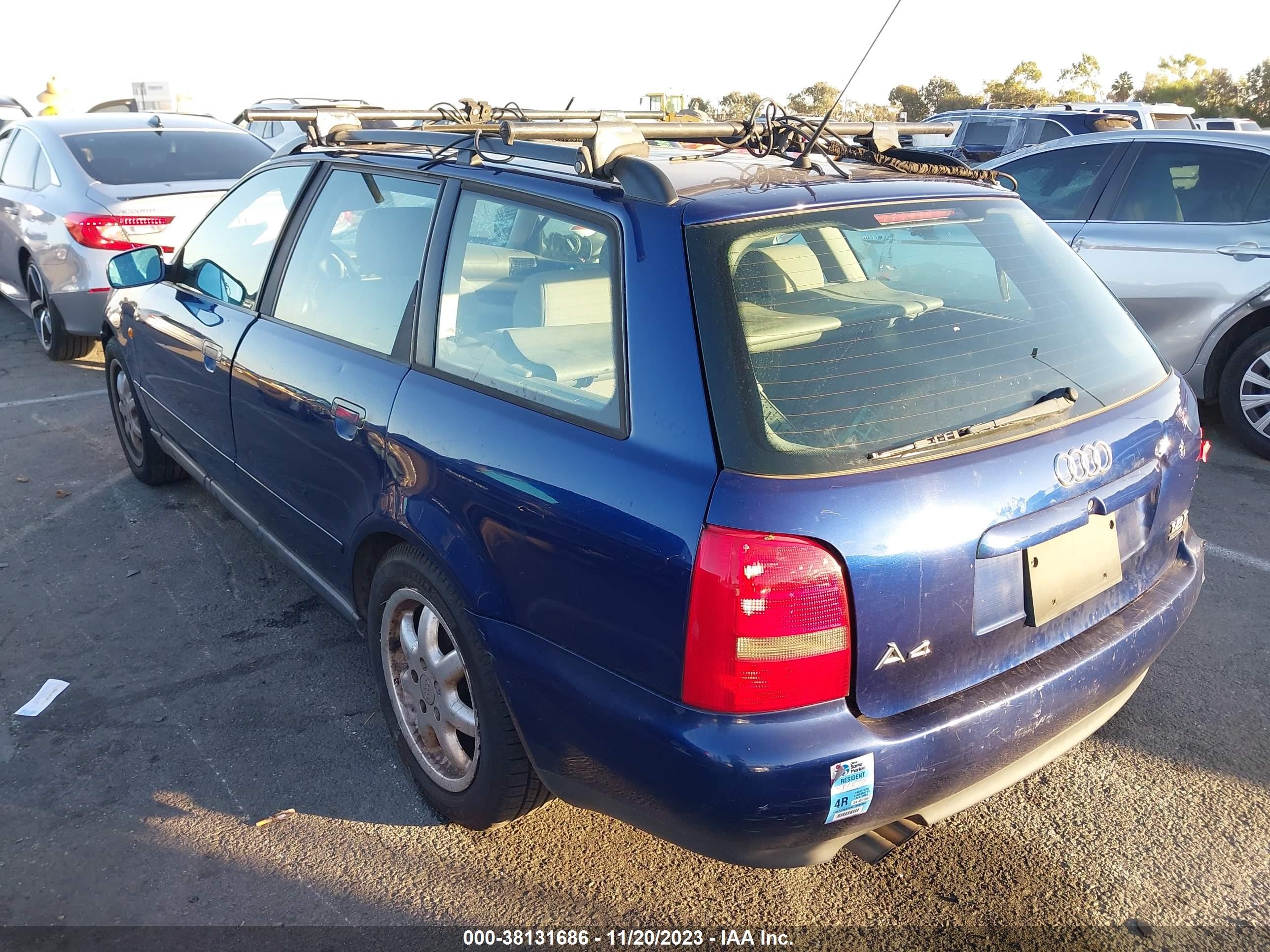 Photo 2 VIN: WAUGB28D5XA067285 - AUDI A4 