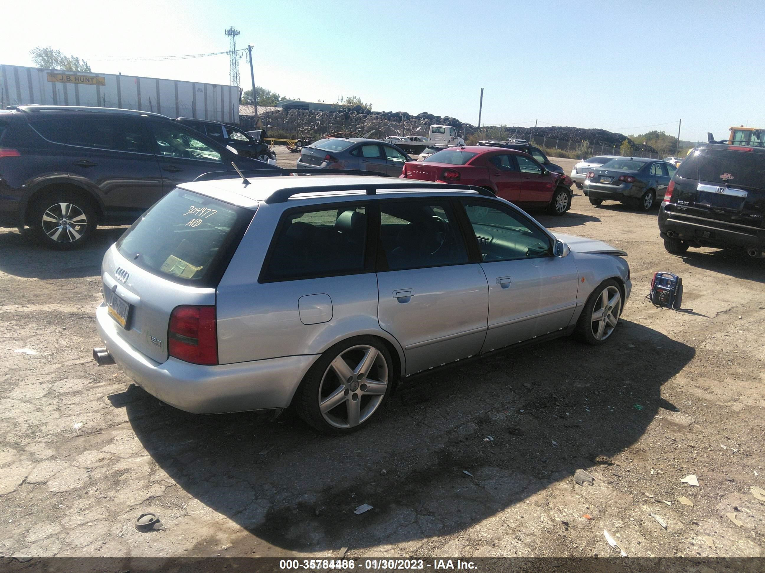 Photo 3 VIN: WAUGB28DXXA065760 - AUDI A4 