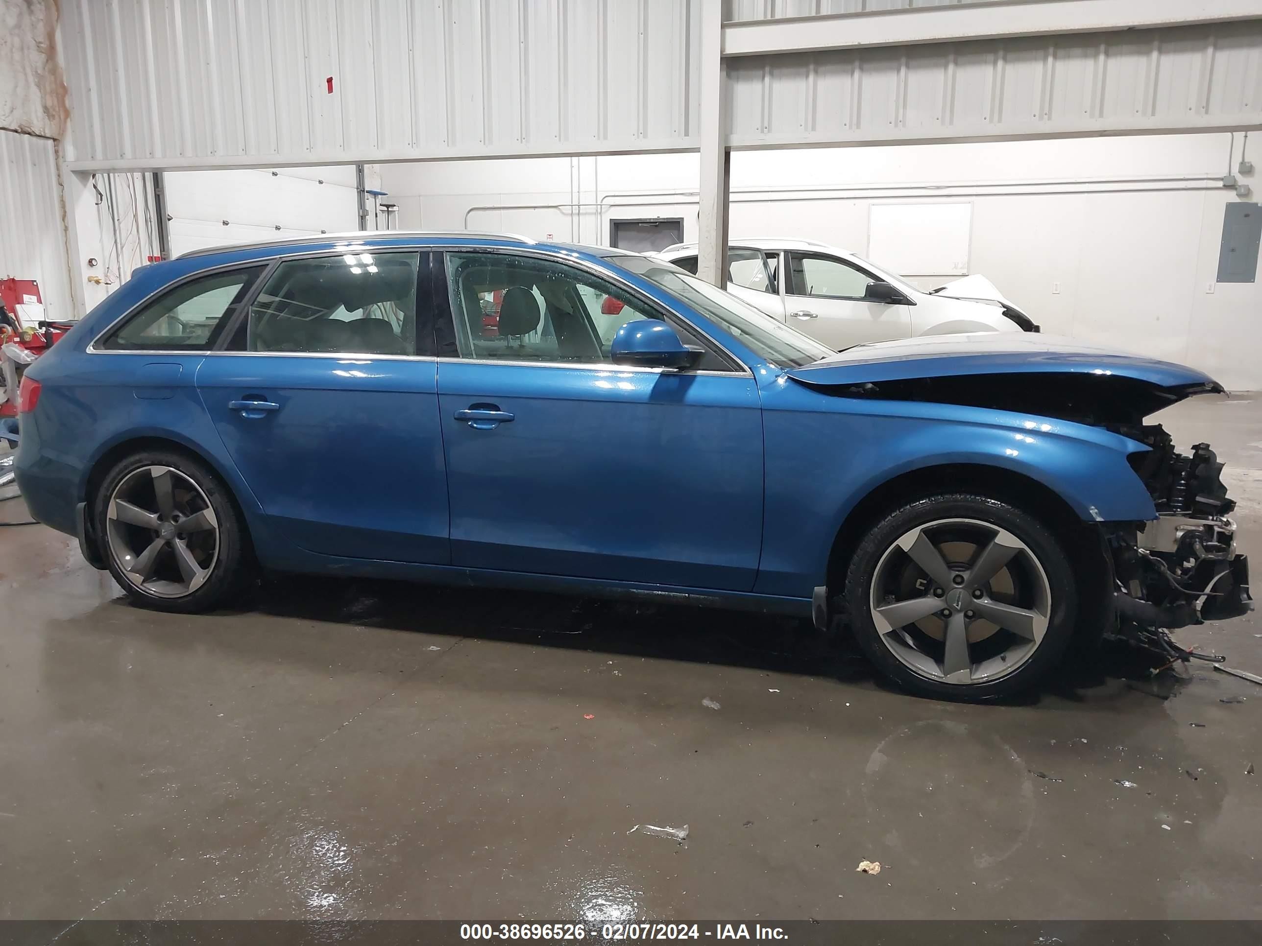 Photo 13 VIN: WAUGF78KX9A091570 - AUDI A4 