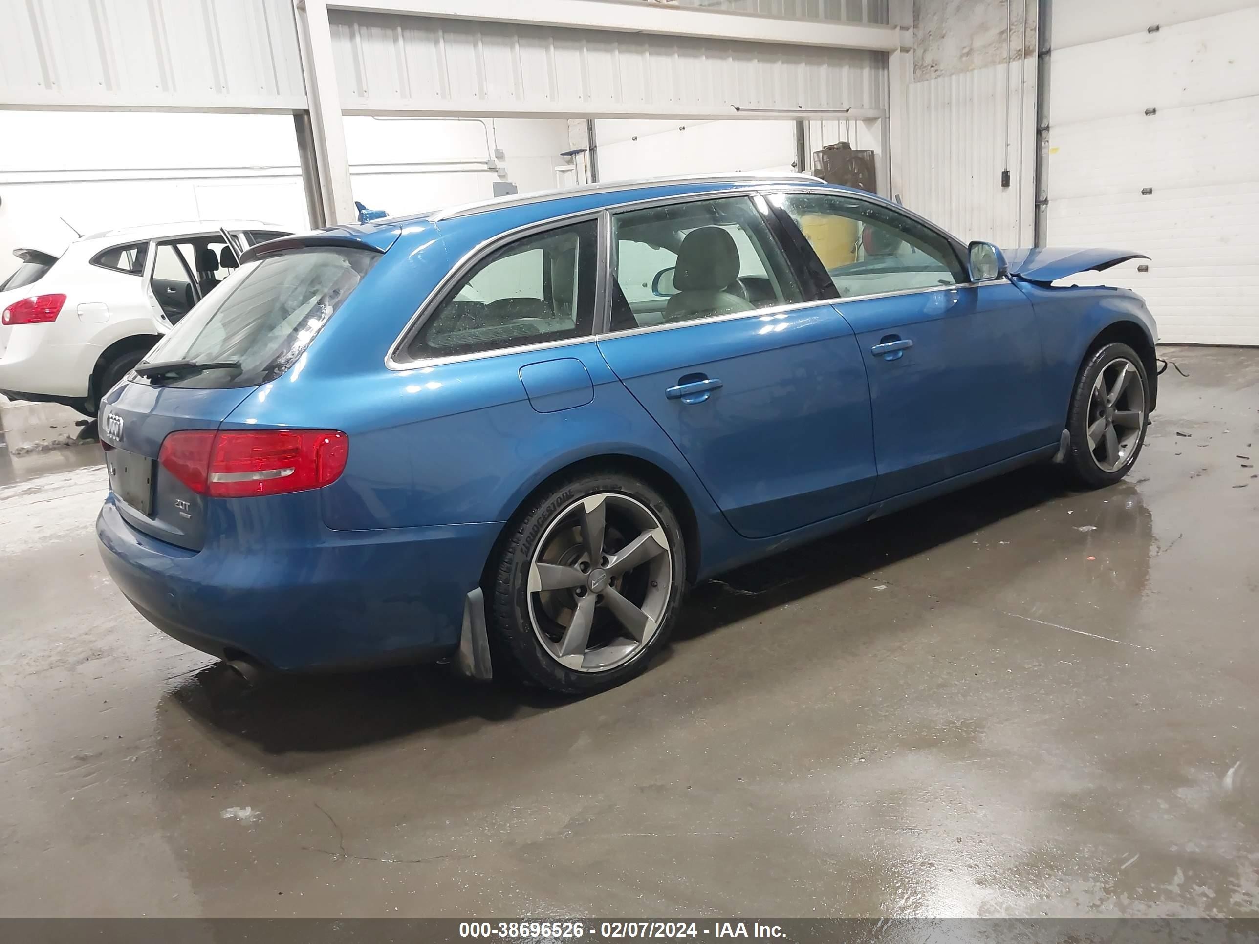 Photo 3 VIN: WAUGF78KX9A091570 - AUDI A4 