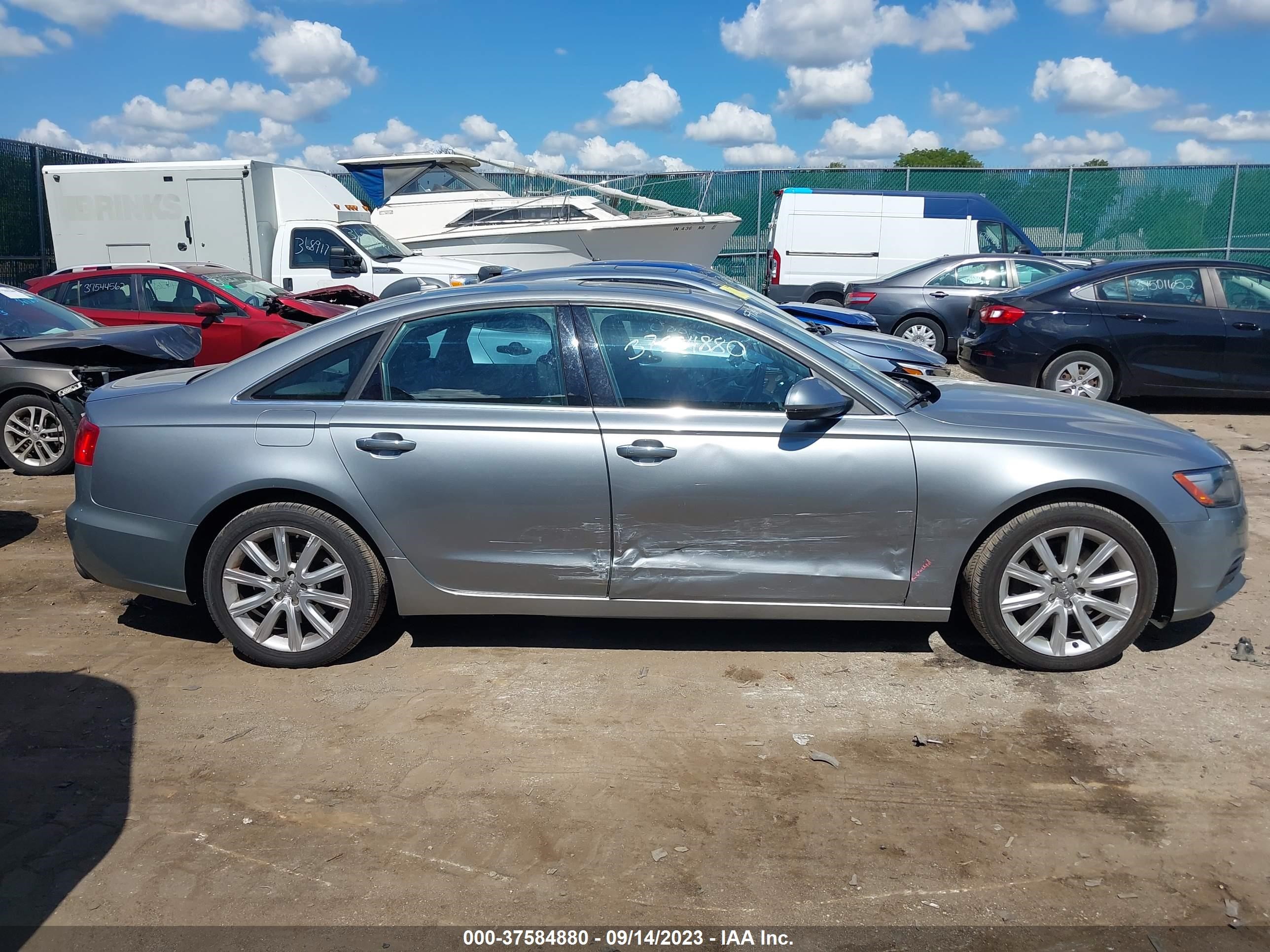 Photo 12 VIN: WAUGFAFC0FN002621 - AUDI A6 