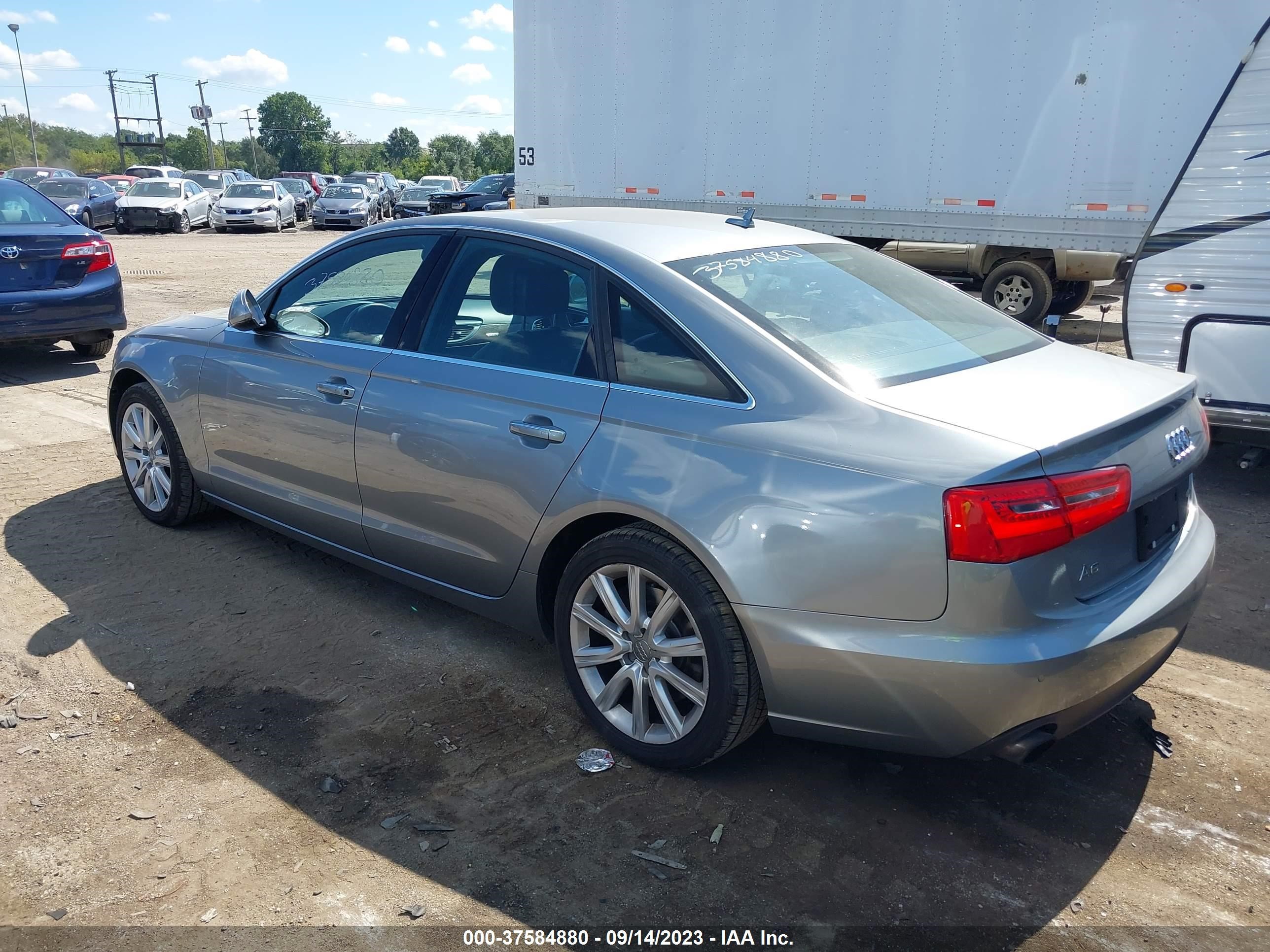 Photo 2 VIN: WAUGFAFC0FN002621 - AUDI A6 