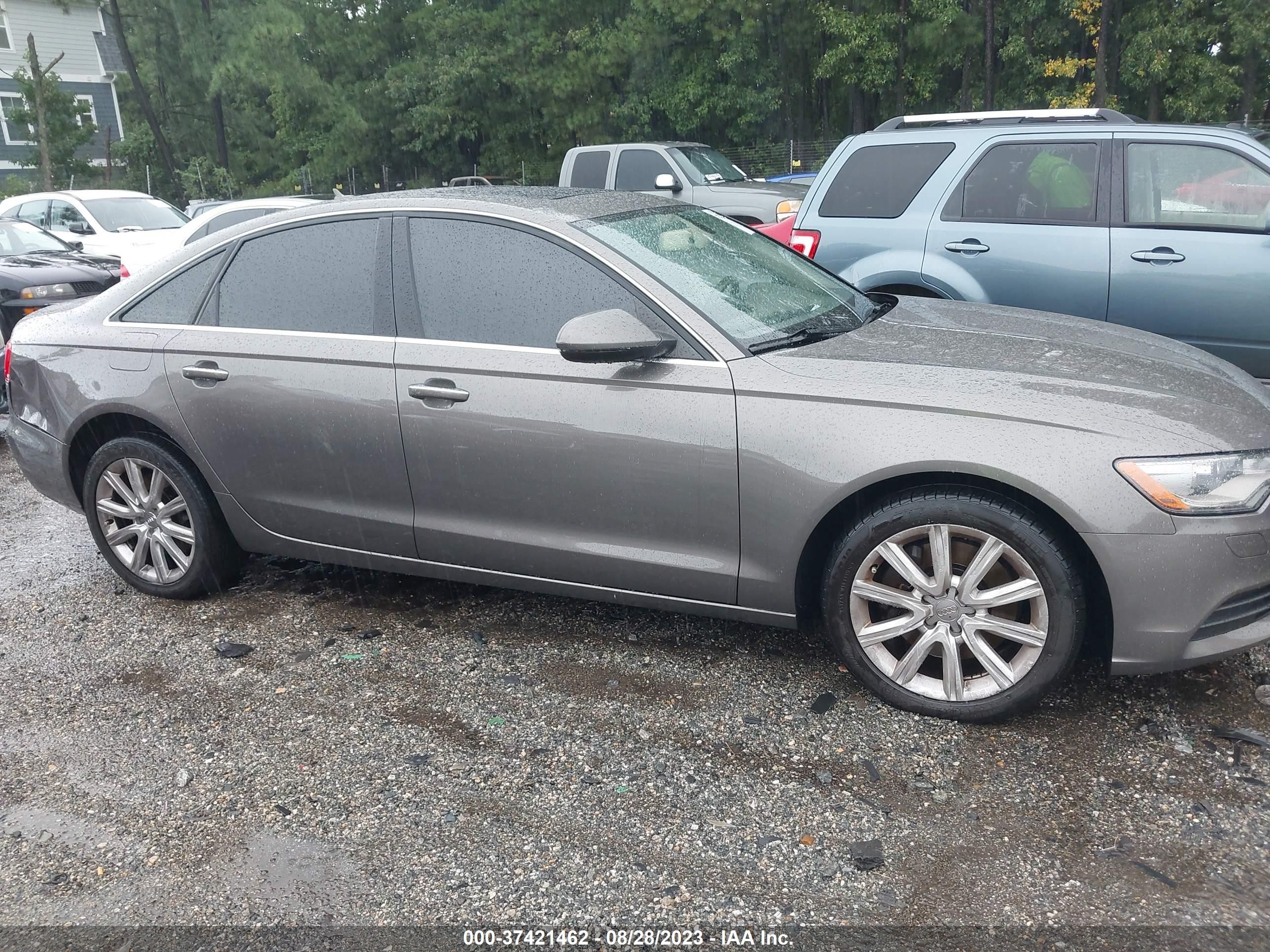 Photo 12 VIN: WAUGFAFC0FN027194 - AUDI A6 