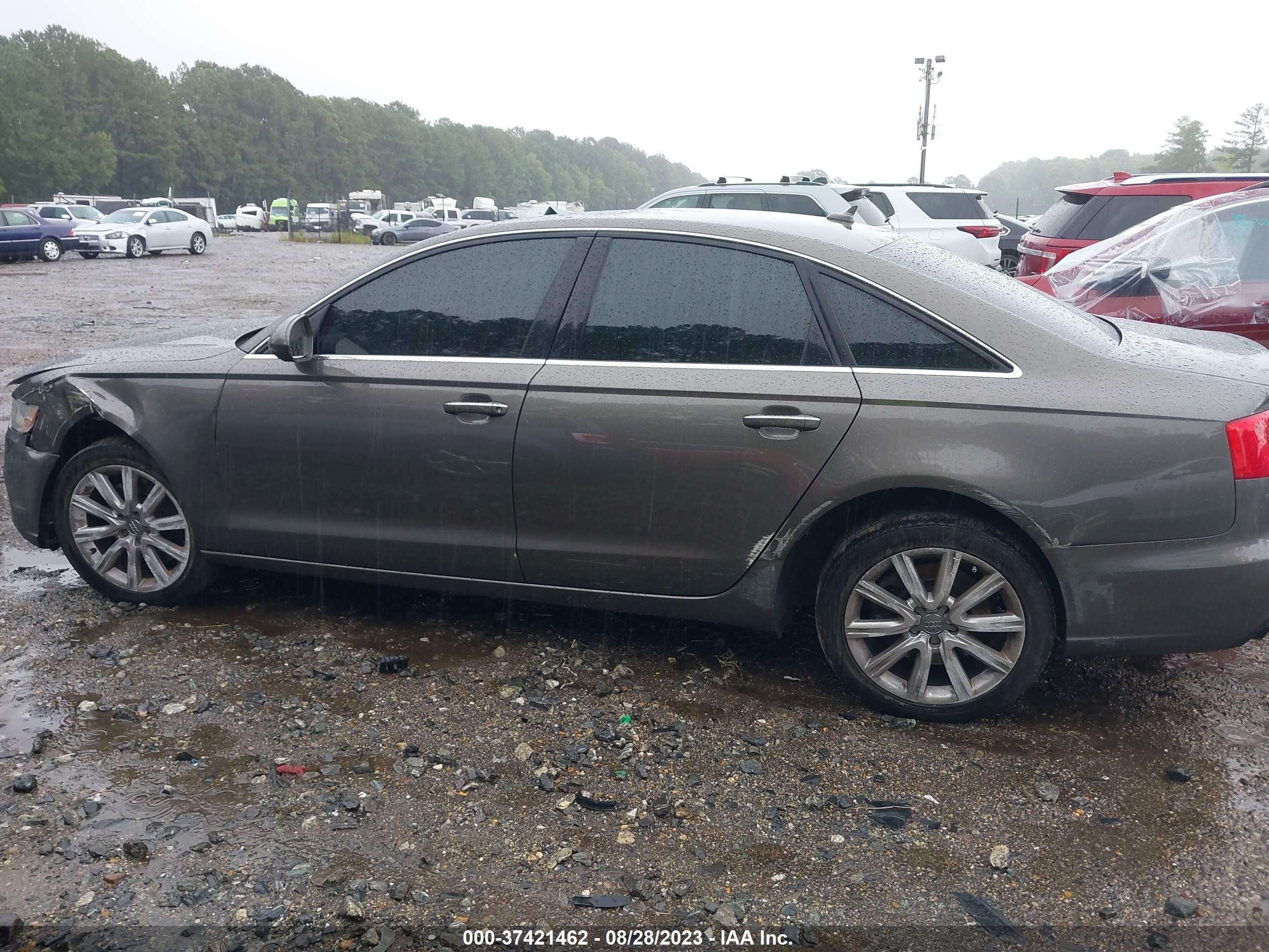 Photo 13 VIN: WAUGFAFC0FN027194 - AUDI A6 