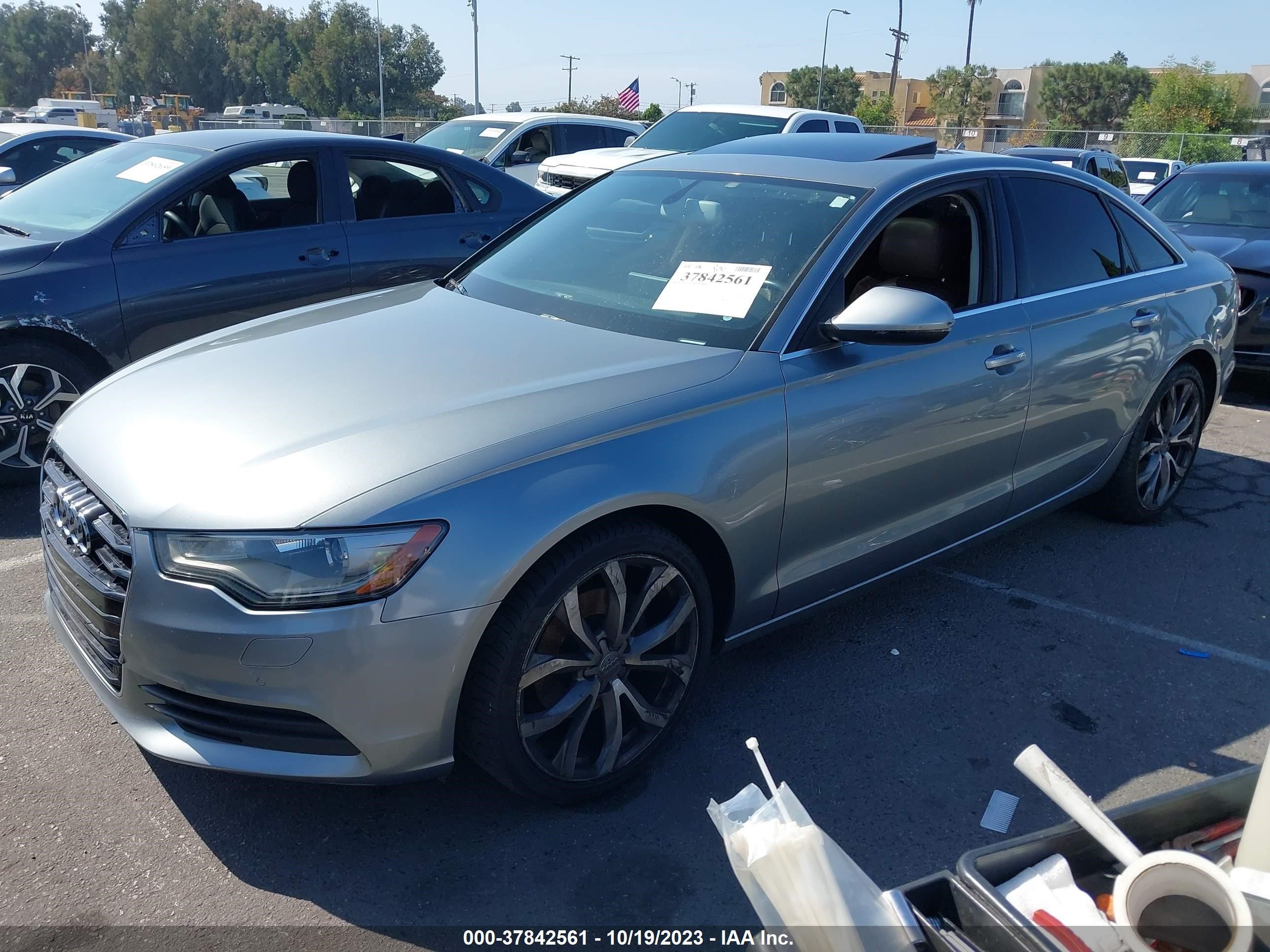 Photo 1 VIN: WAUGFAFC1DN028660 - AUDI A6 