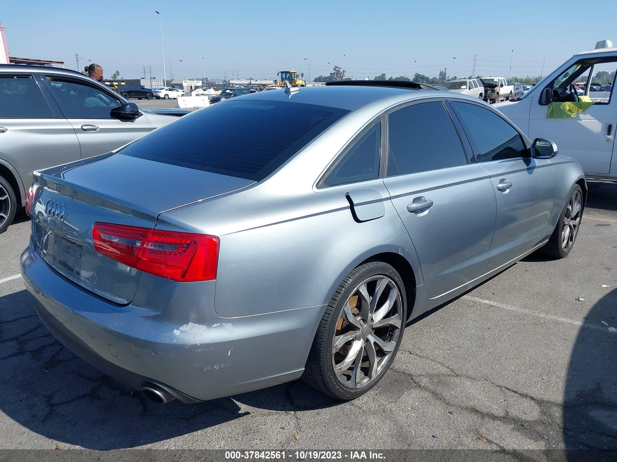 Photo 3 VIN: WAUGFAFC1DN028660 - AUDI A6 