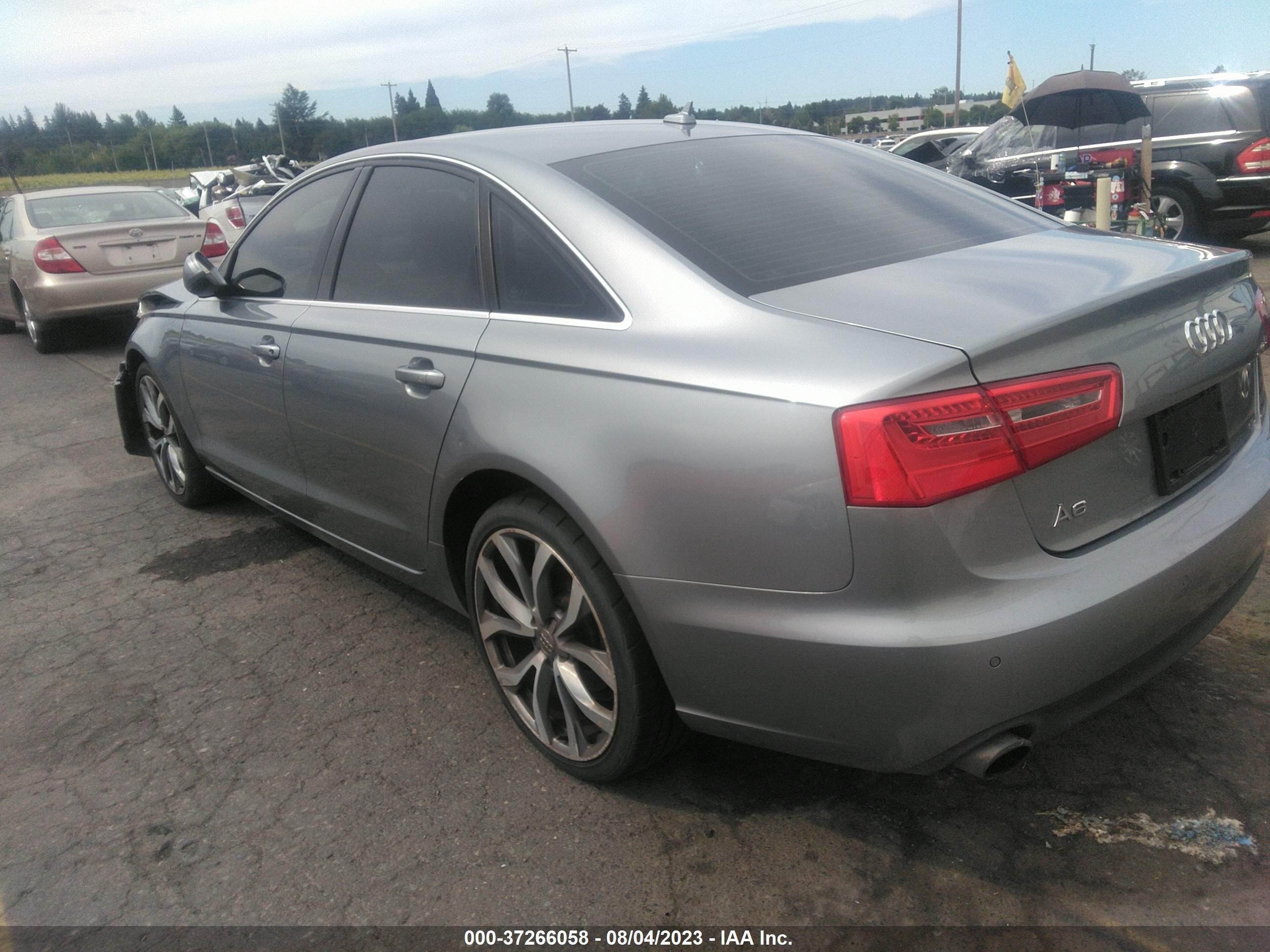 Photo 2 VIN: WAUGFAFC1DN056829 - AUDI A6 