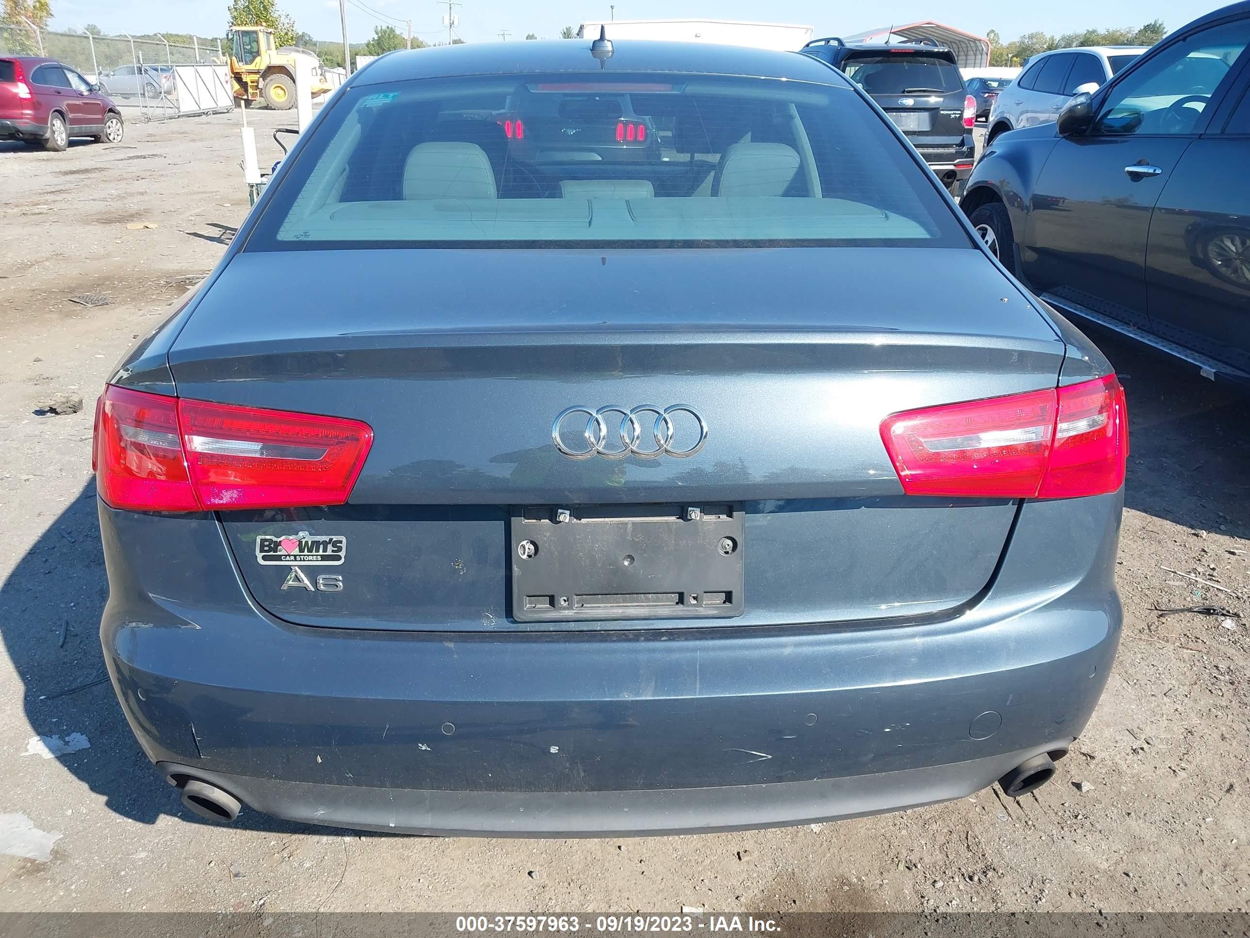 Photo 15 VIN: WAUGFAFC1DN157756 - AUDI A6 