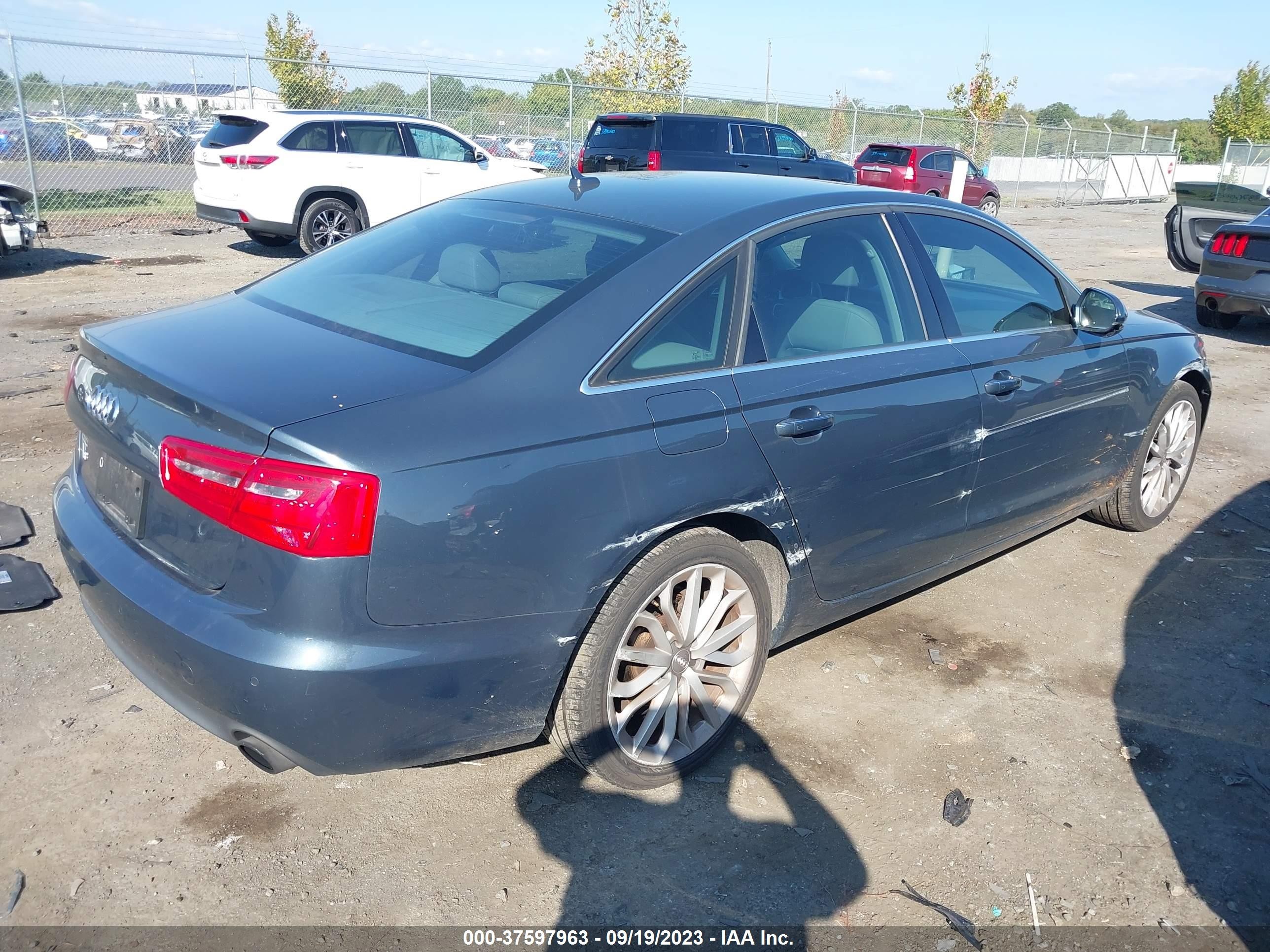 Photo 3 VIN: WAUGFAFC1DN157756 - AUDI A6 