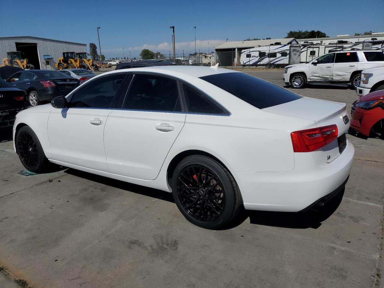 Photo 1 VIN: WAUGFAFC2DN025542 - AUDI A6 