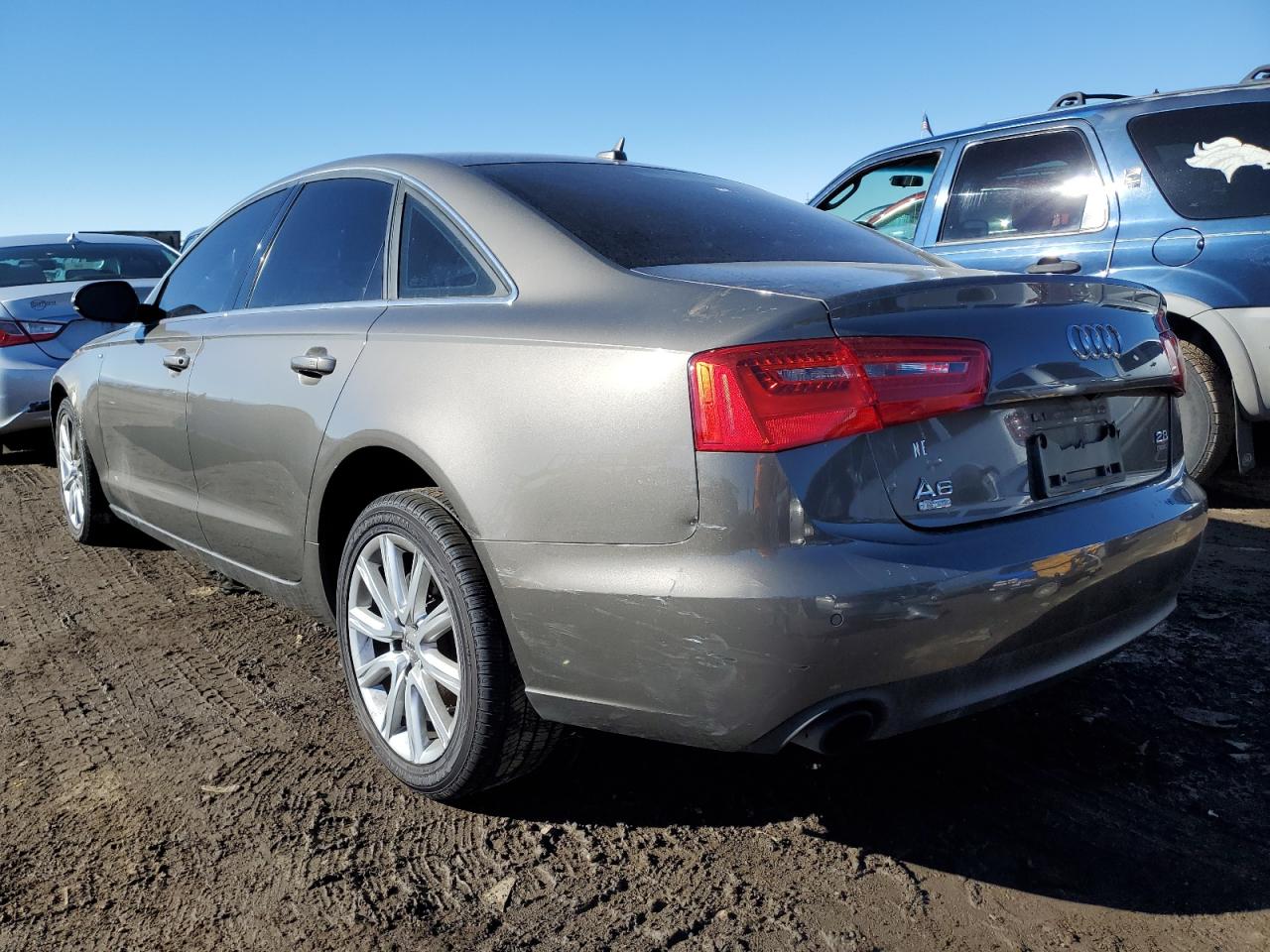 Photo 1 VIN: WAUGFAFC2DN136740 - AUDI A6 