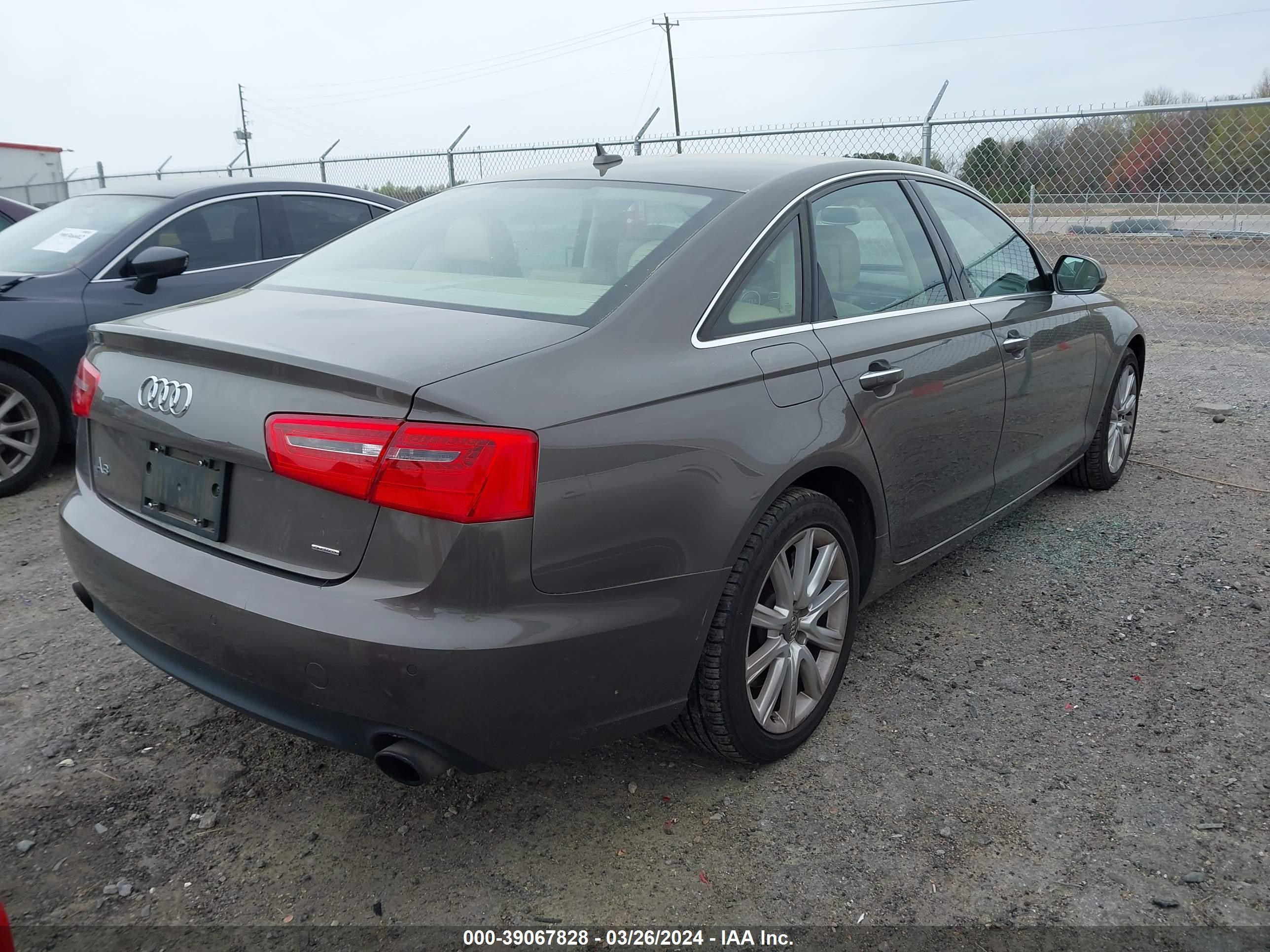 Photo 3 VIN: WAUGFAFC2FN019386 - AUDI A6 