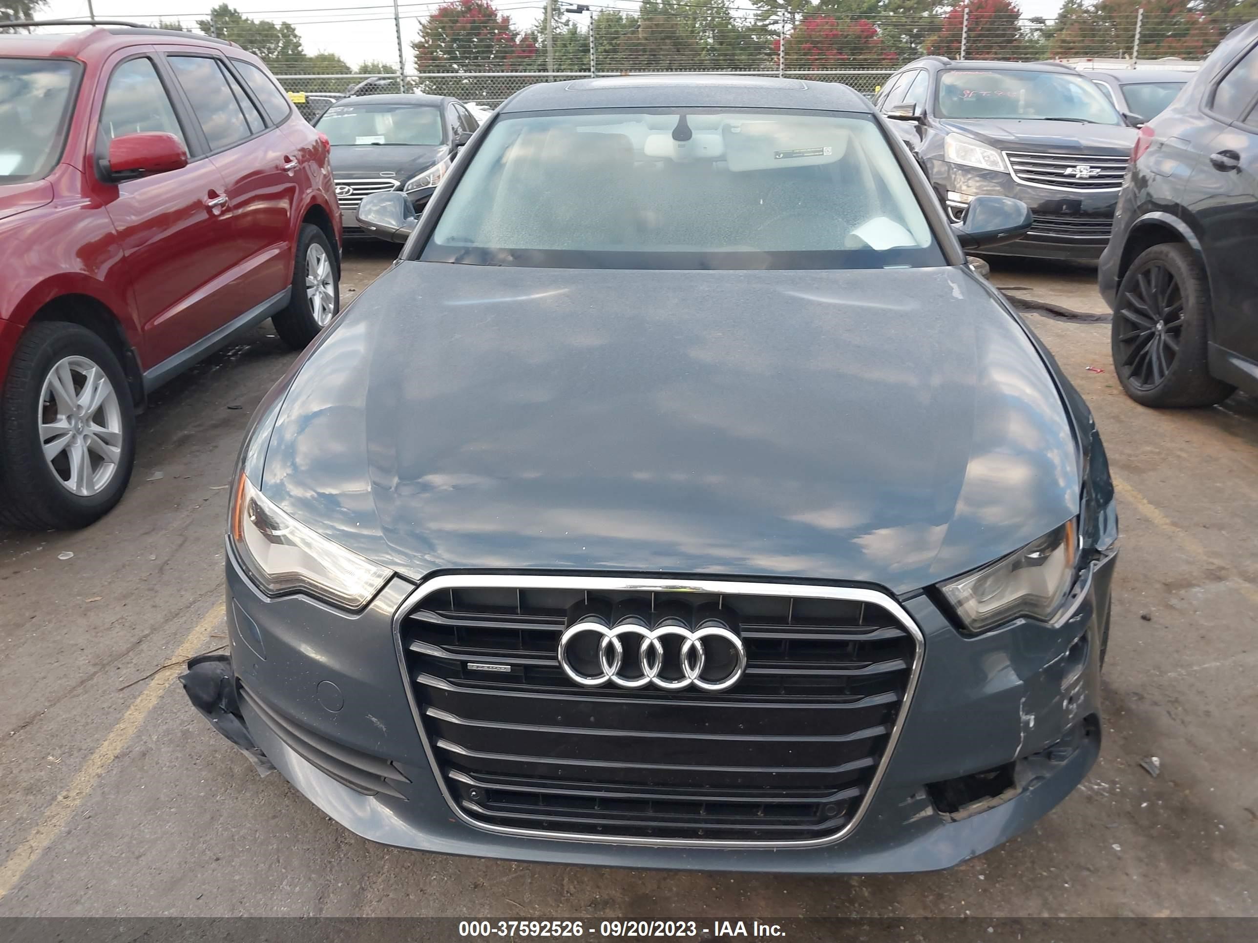 Photo 11 VIN: WAUGFAFC4DN081675 - AUDI A6 