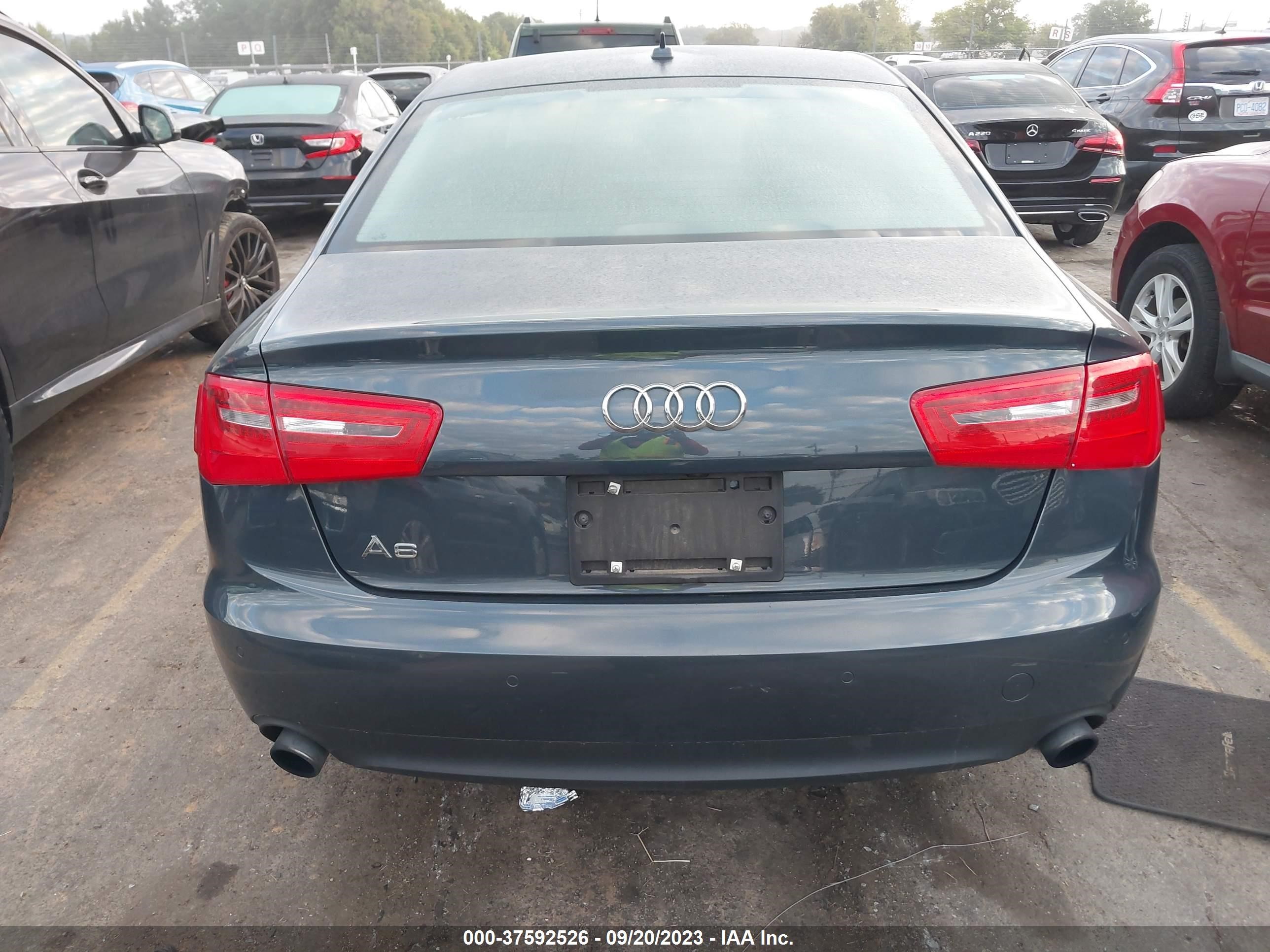 Photo 15 VIN: WAUGFAFC4DN081675 - AUDI A6 