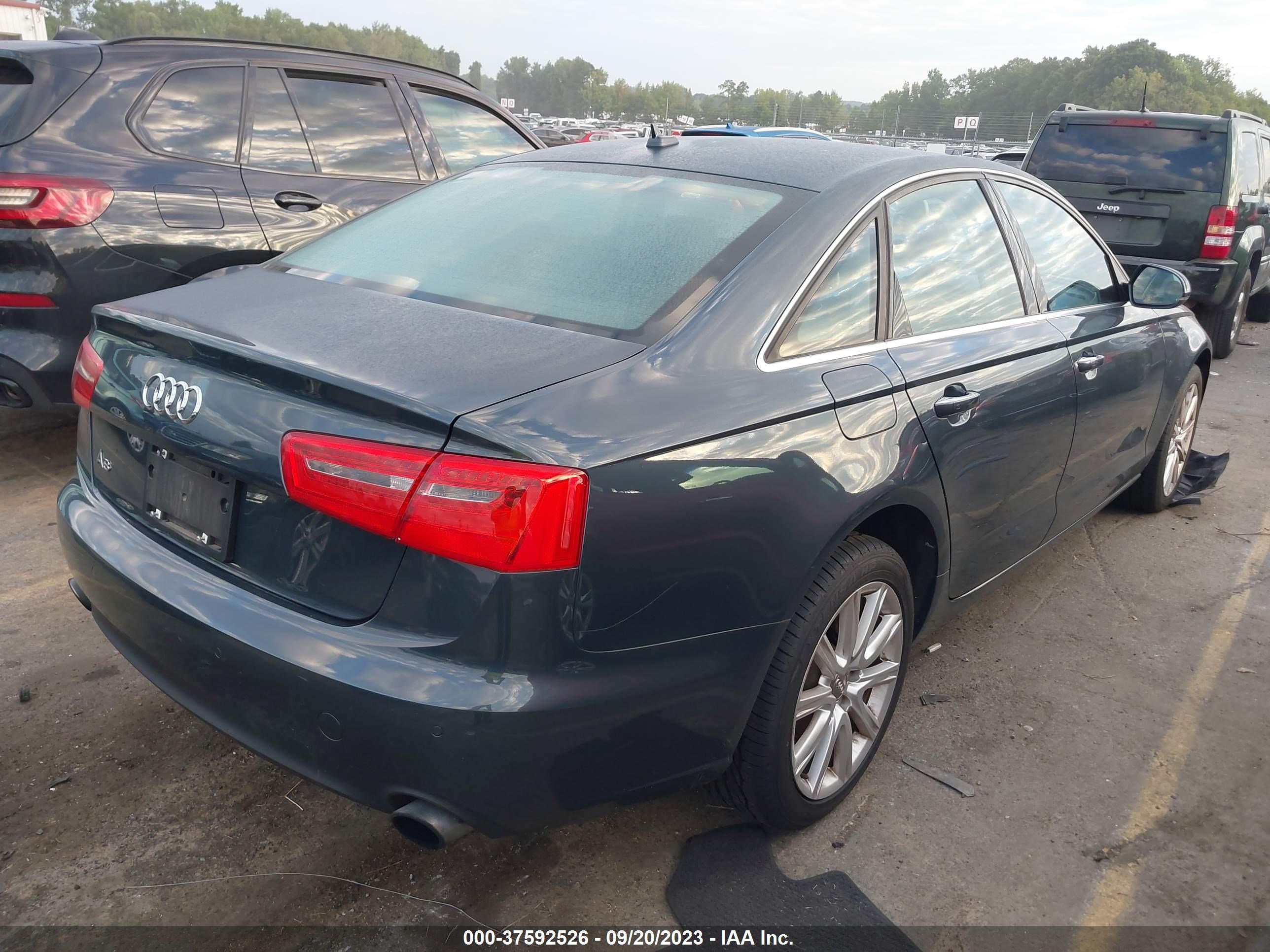 Photo 3 VIN: WAUGFAFC4DN081675 - AUDI A6 