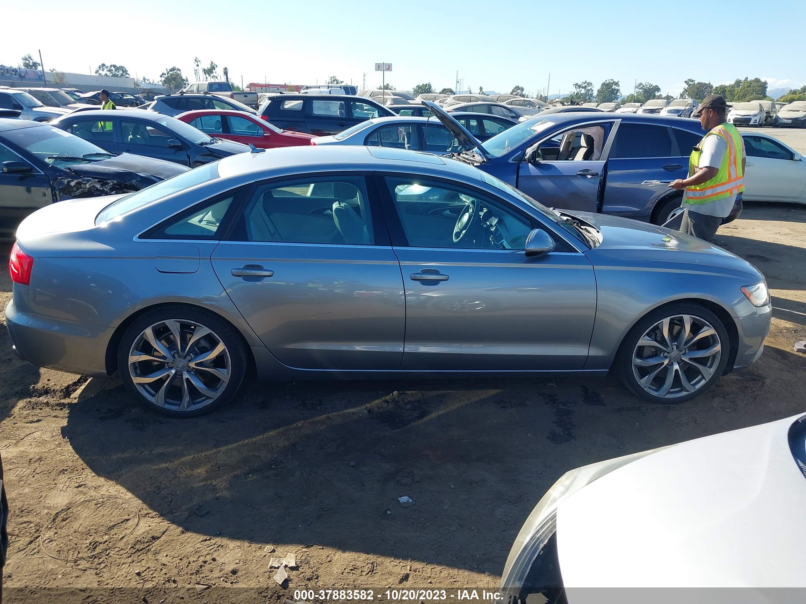 Photo 12 VIN: WAUGFAFC4EN089034 - AUDI A6 