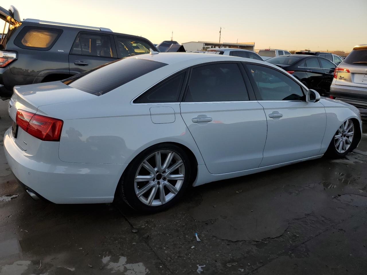 Photo 2 VIN: WAUGFAFC4FN025478 - AUDI A6 