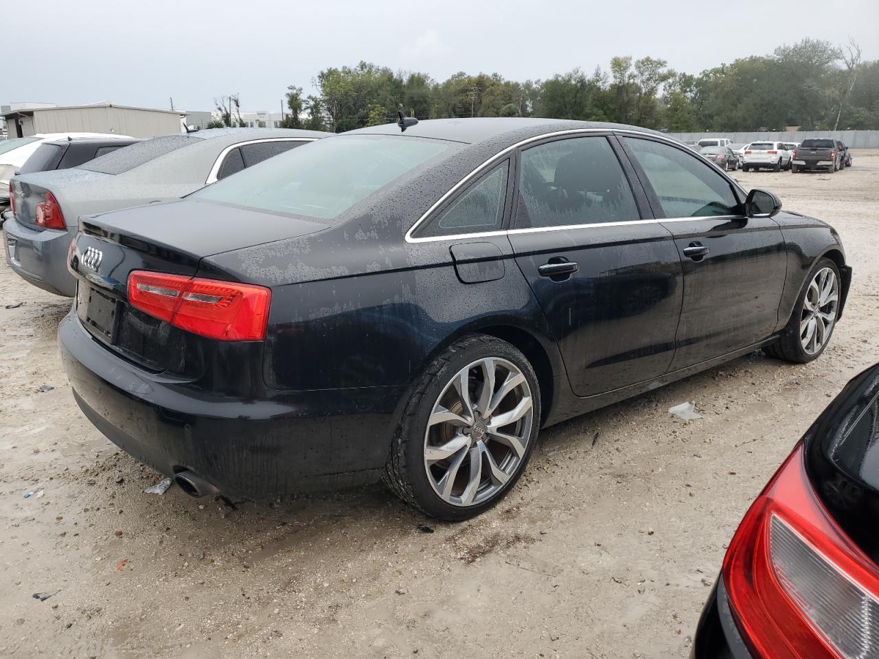 Photo 2 VIN: WAUGFAFC7DN105340 - AUDI A6 