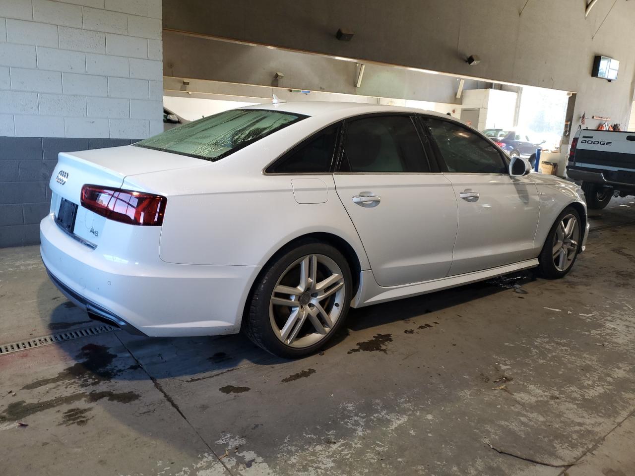 Photo 2 VIN: WAUGFAFC8GN181895 - AUDI A6 