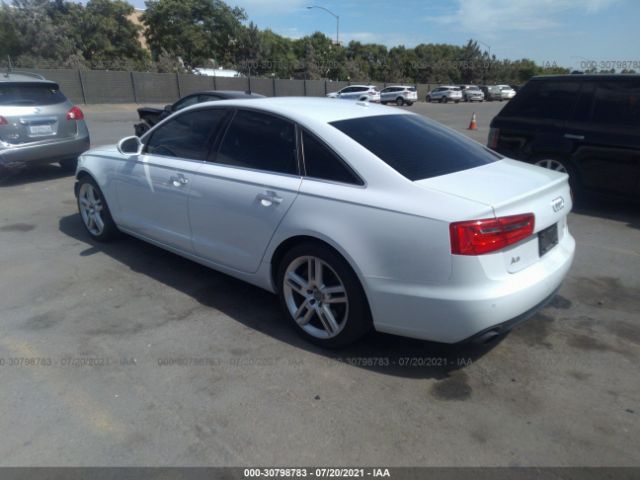 Photo 2 VIN: WAUGFAFCXFN027333 - AUDI A6 