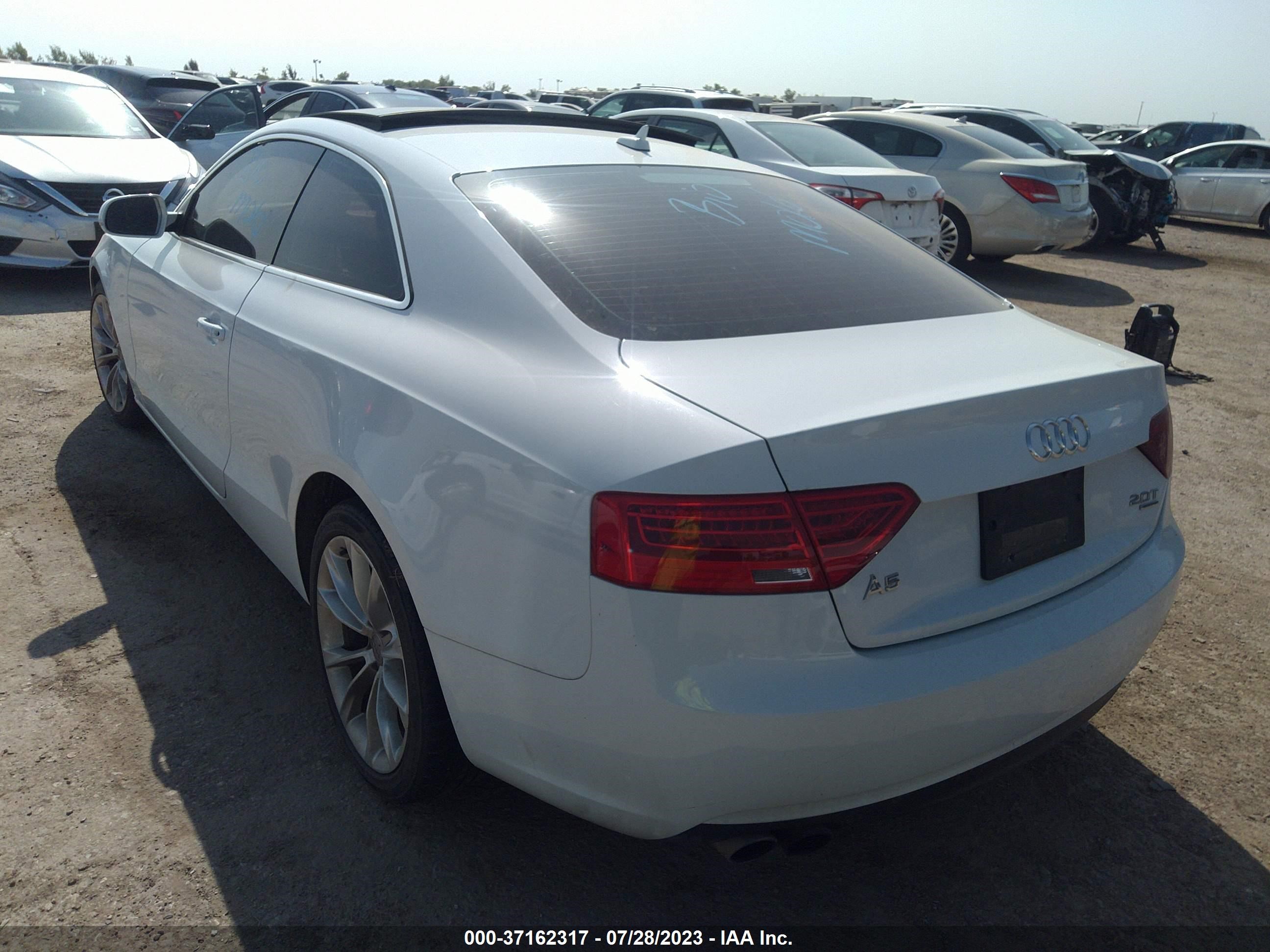 Photo 2 VIN: WAUGFAFR7DA011325 - AUDI A5 