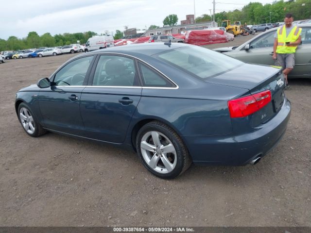 Photo 2 VIN: WAUGGAFC1CN165609 - AUDI A6 