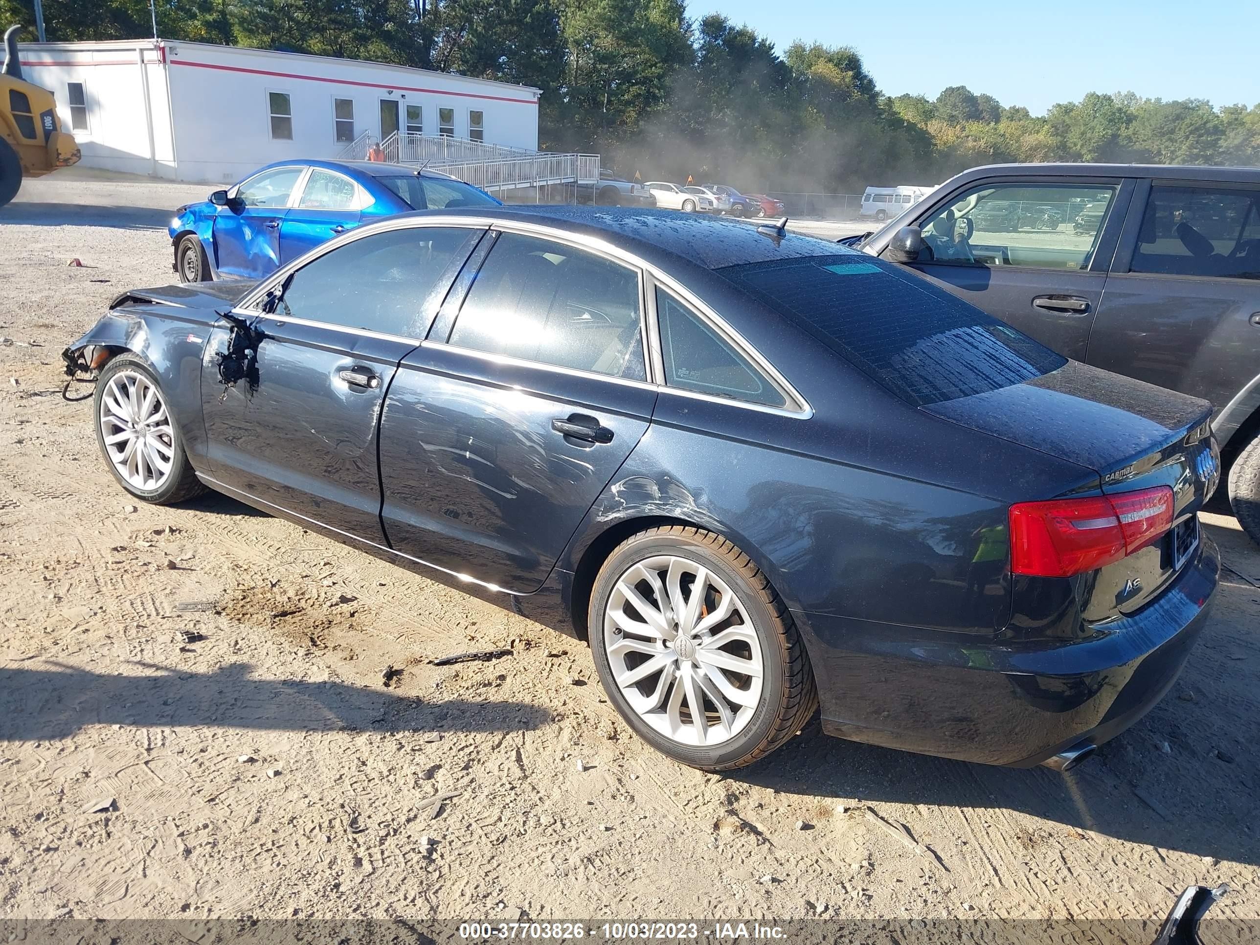 Photo 2 VIN: WAUGGAFC2CN086563 - AUDI A6 