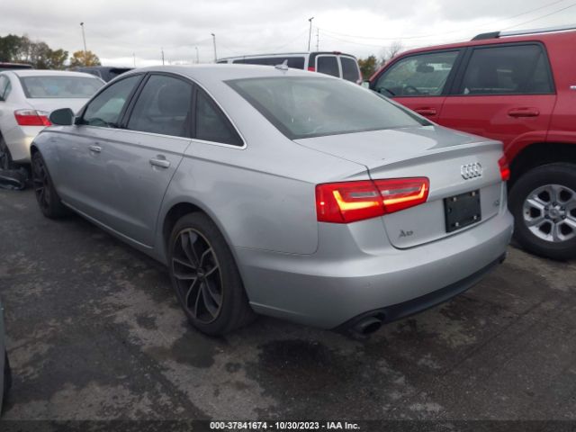 Photo 2 VIN: WAUGGAFC2CN118380 - AUDI A6 