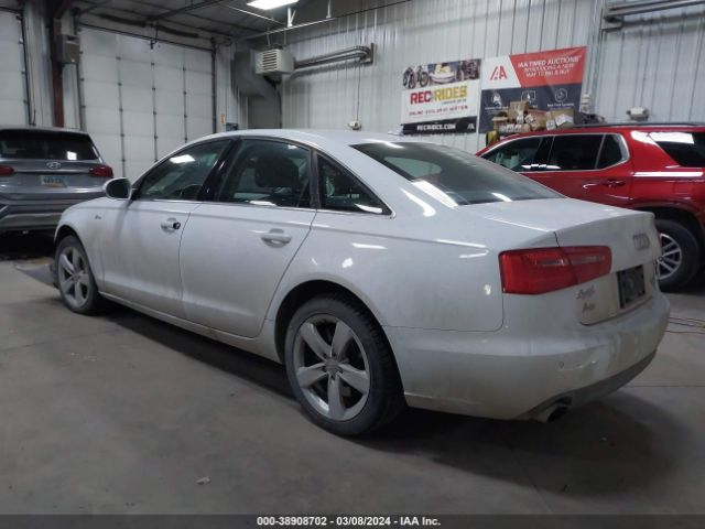 Photo 2 VIN: WAUGGAFC2CN124048 - AUDI A6 