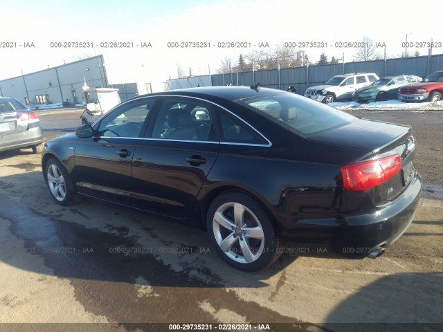 Photo 2 VIN: WAUGGAFC2CN132683 - AUDI A6 