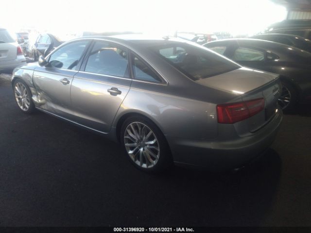 Photo 2 VIN: WAUGGAFC3CN070940 - AUDI A6 